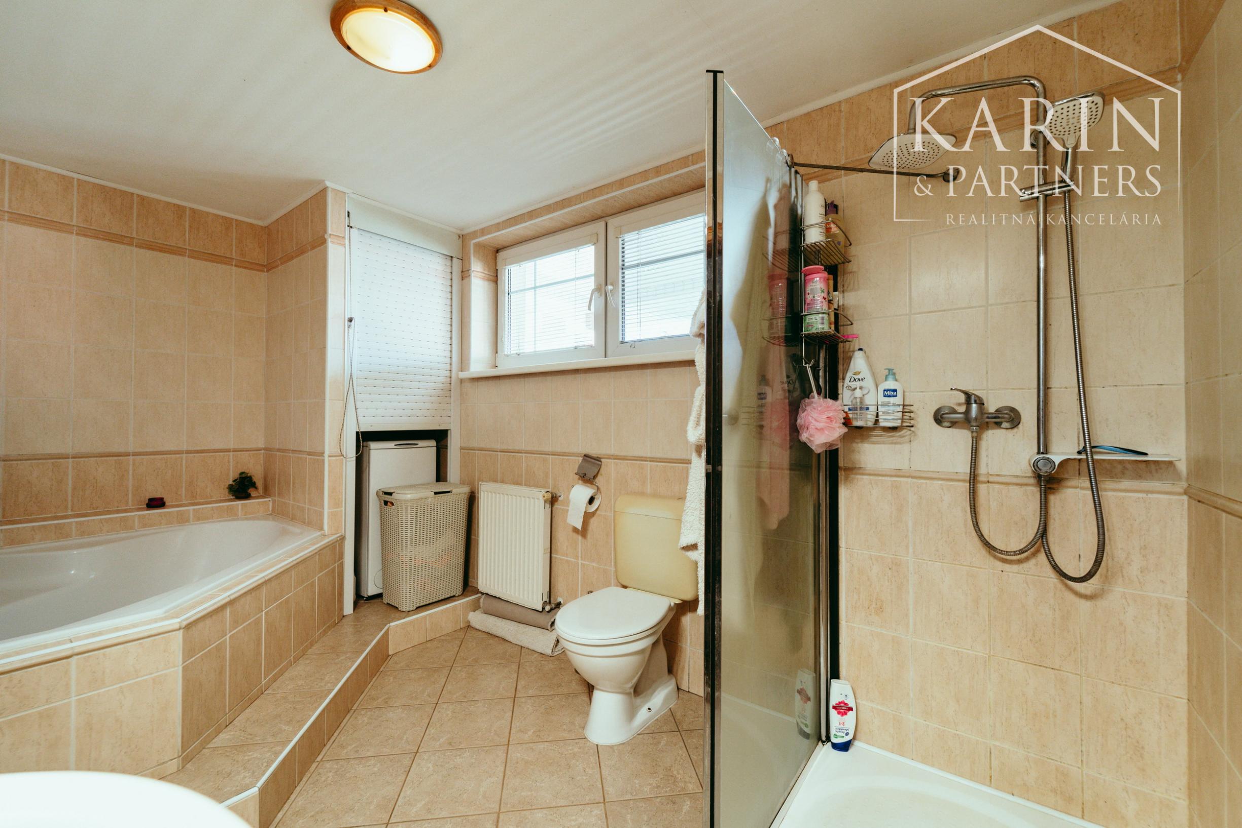 5i rodinný dom po rekonštrukcii v obci Brodské