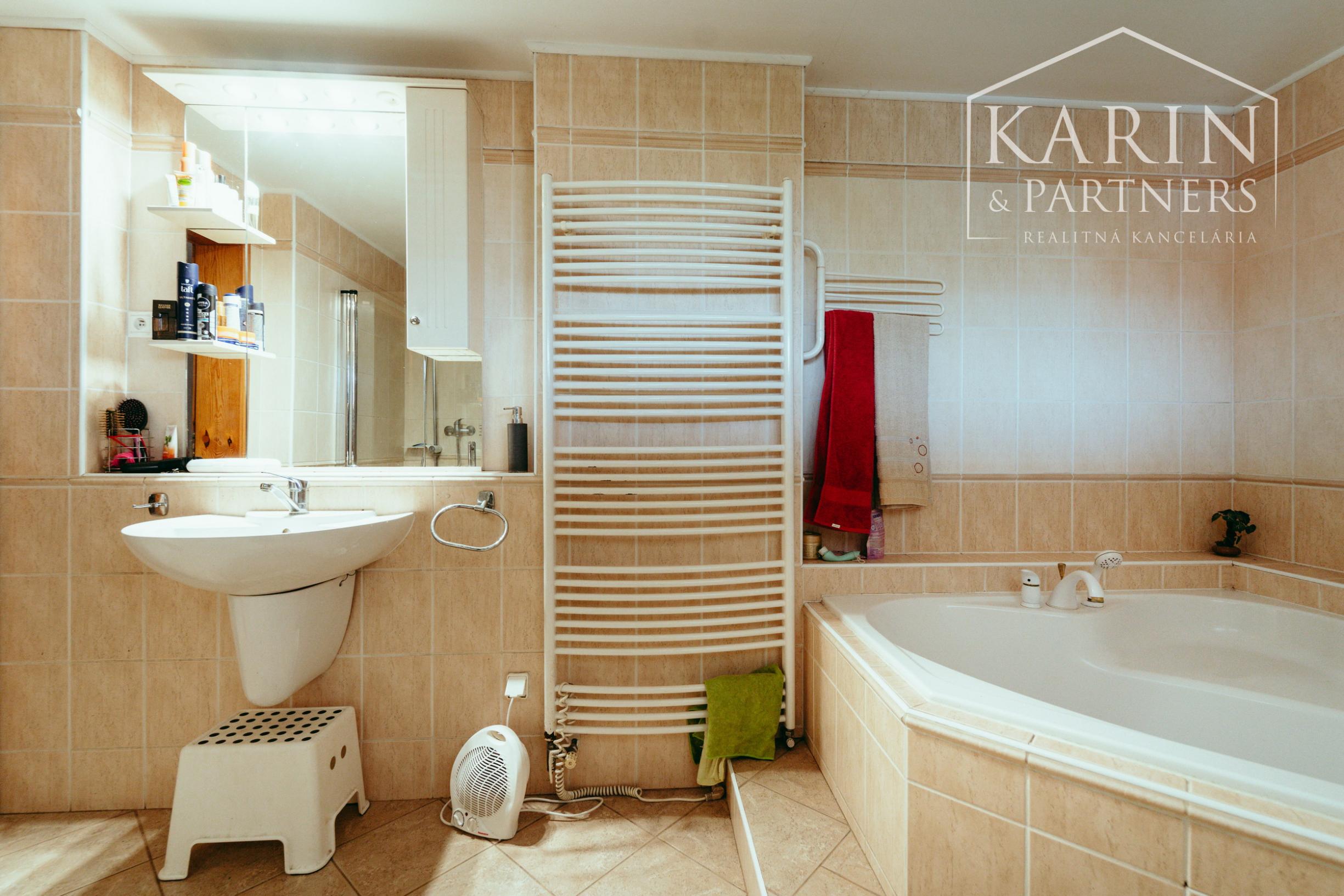 5i rodinný dom po rekonštrukcii v obci Brodské