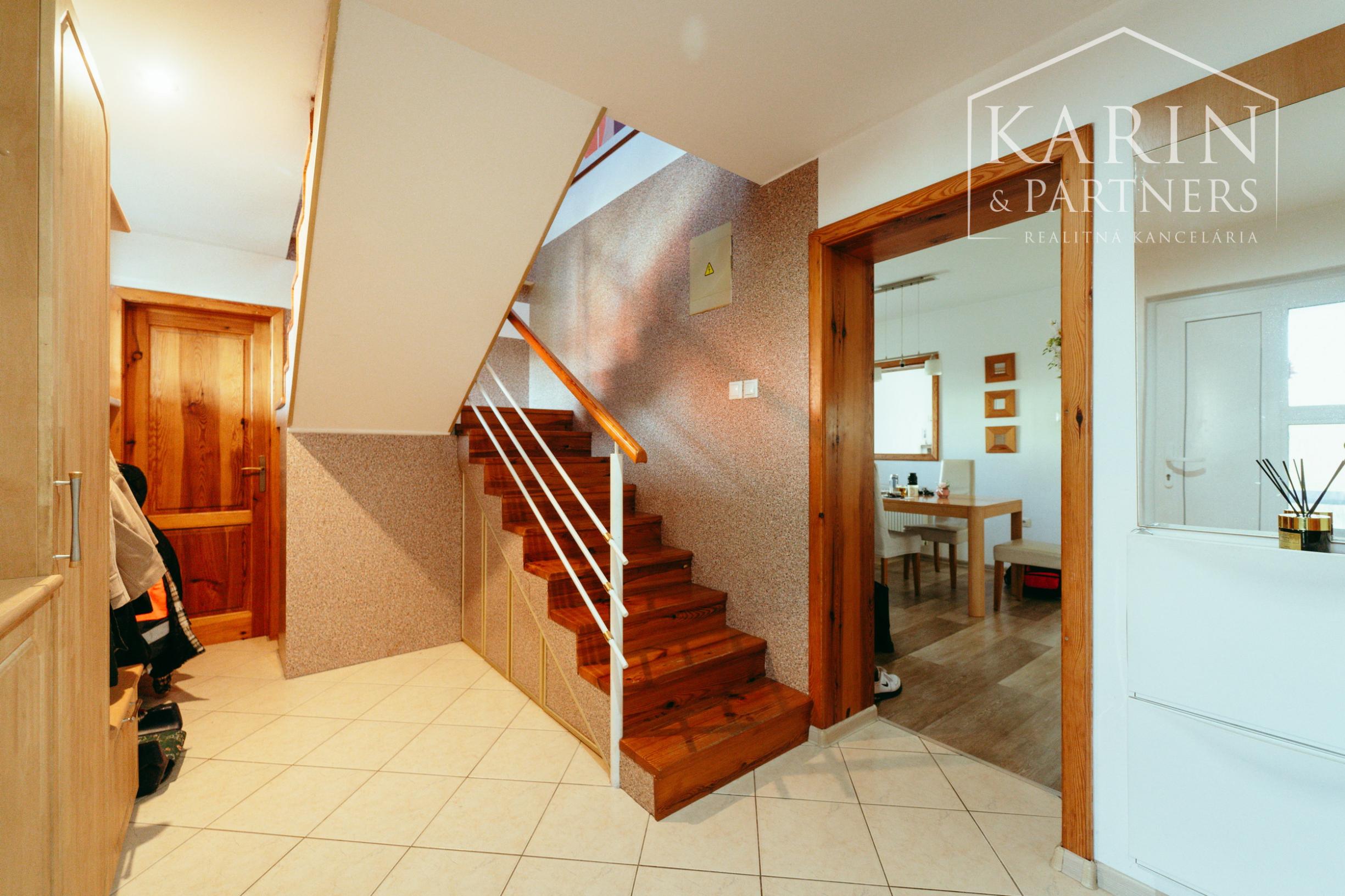 5i rodinný dom po rekonštrukcii v obci Brodské