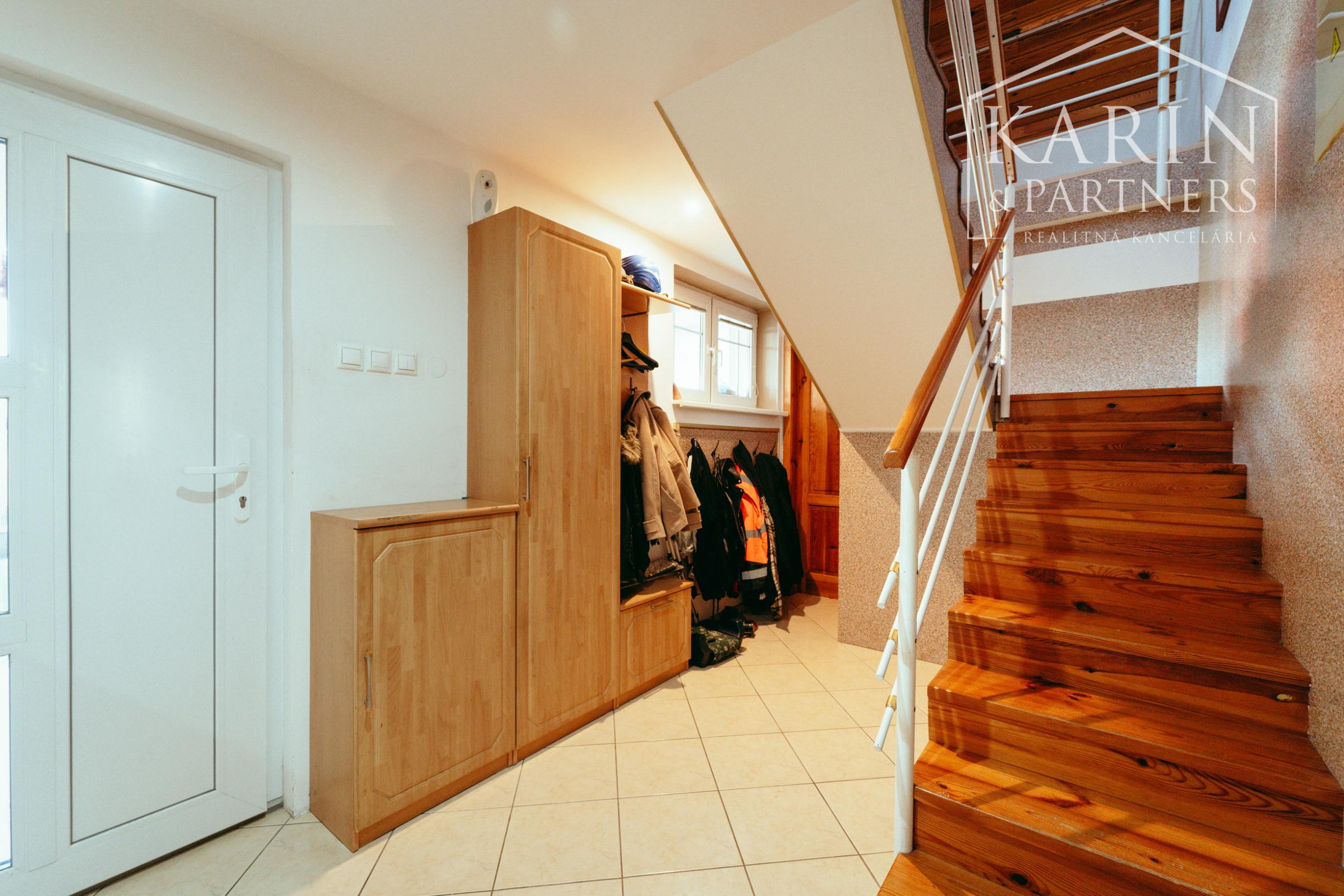 5i rodinný dom po rekonštrukcii v obci Brodské