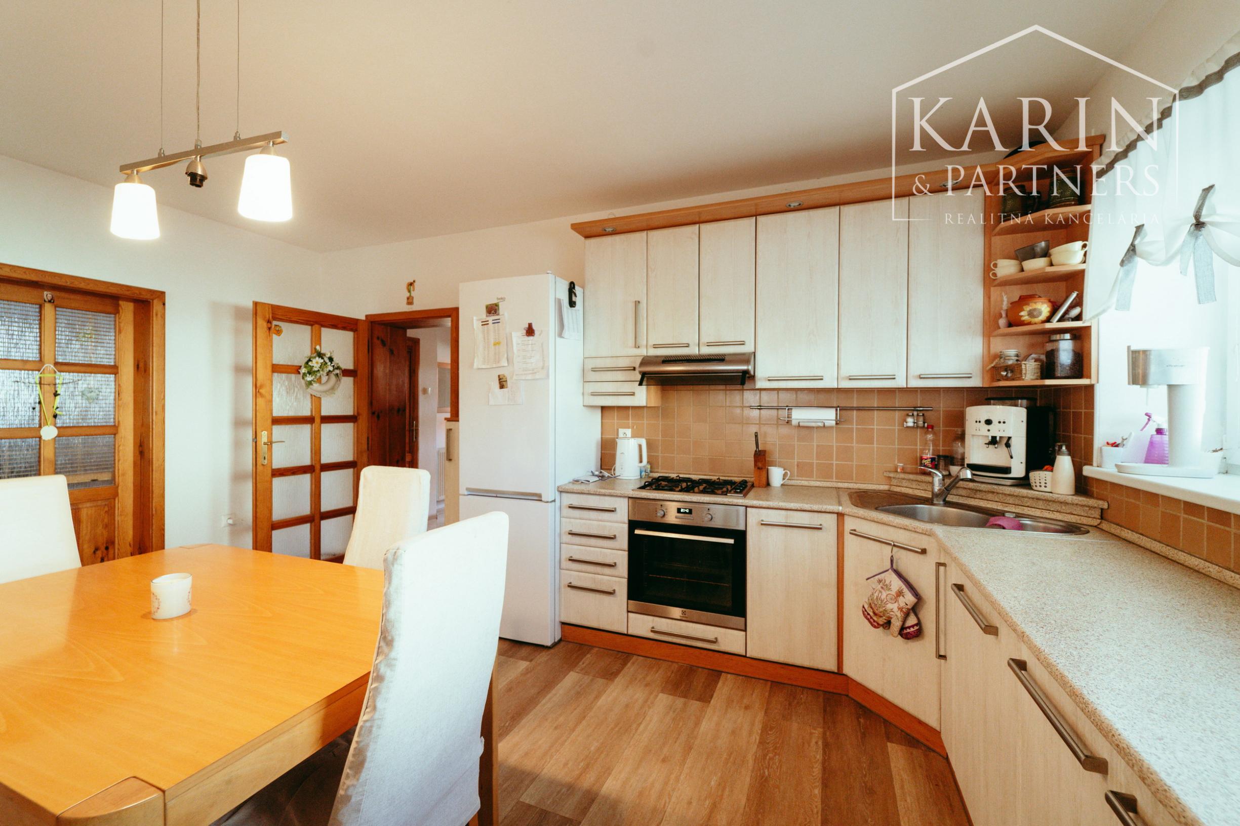 5i rodinný dom po rekonštrukcii v obci Brodské