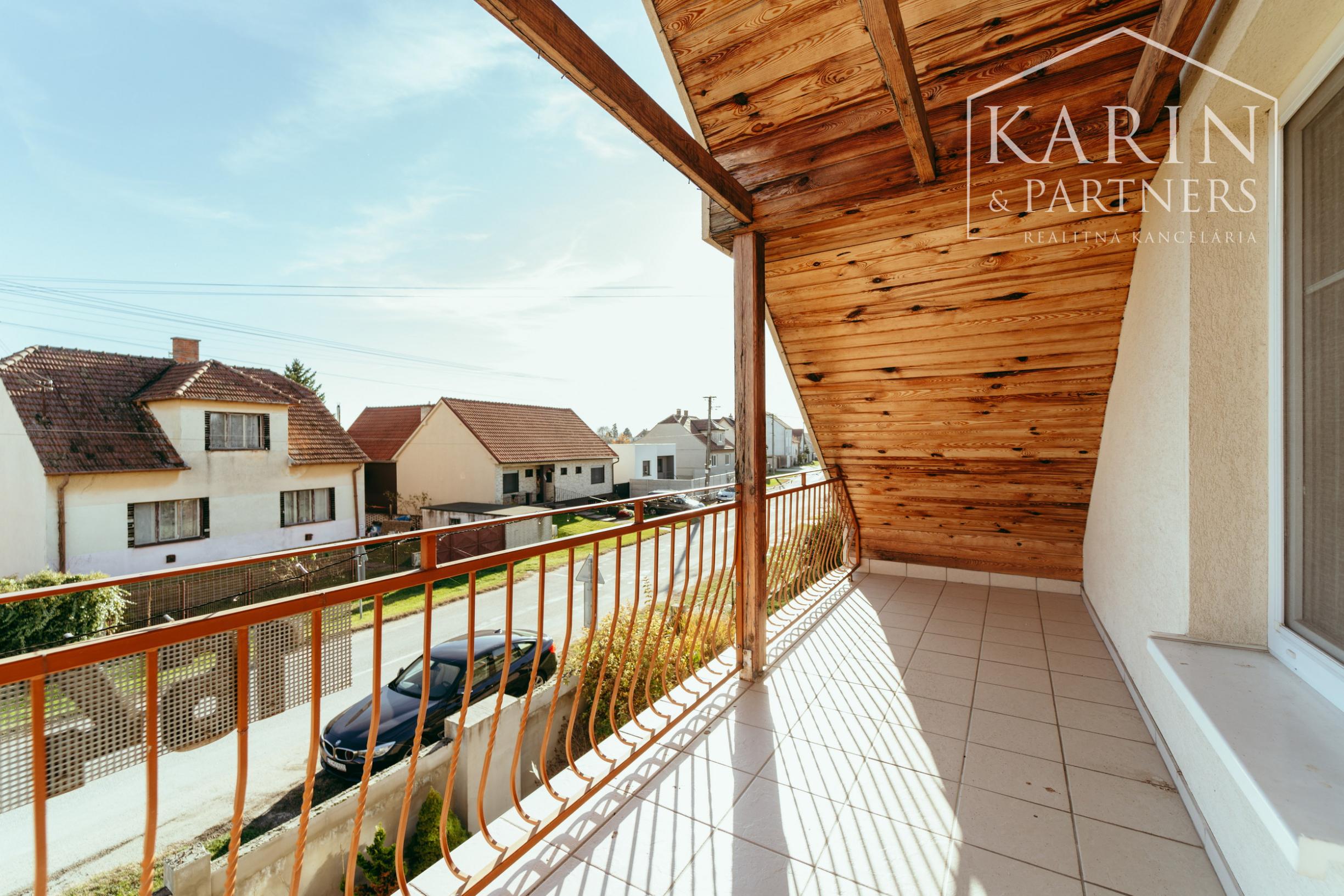 5i rodinný dom po rekonštrukcii v obci Brodské