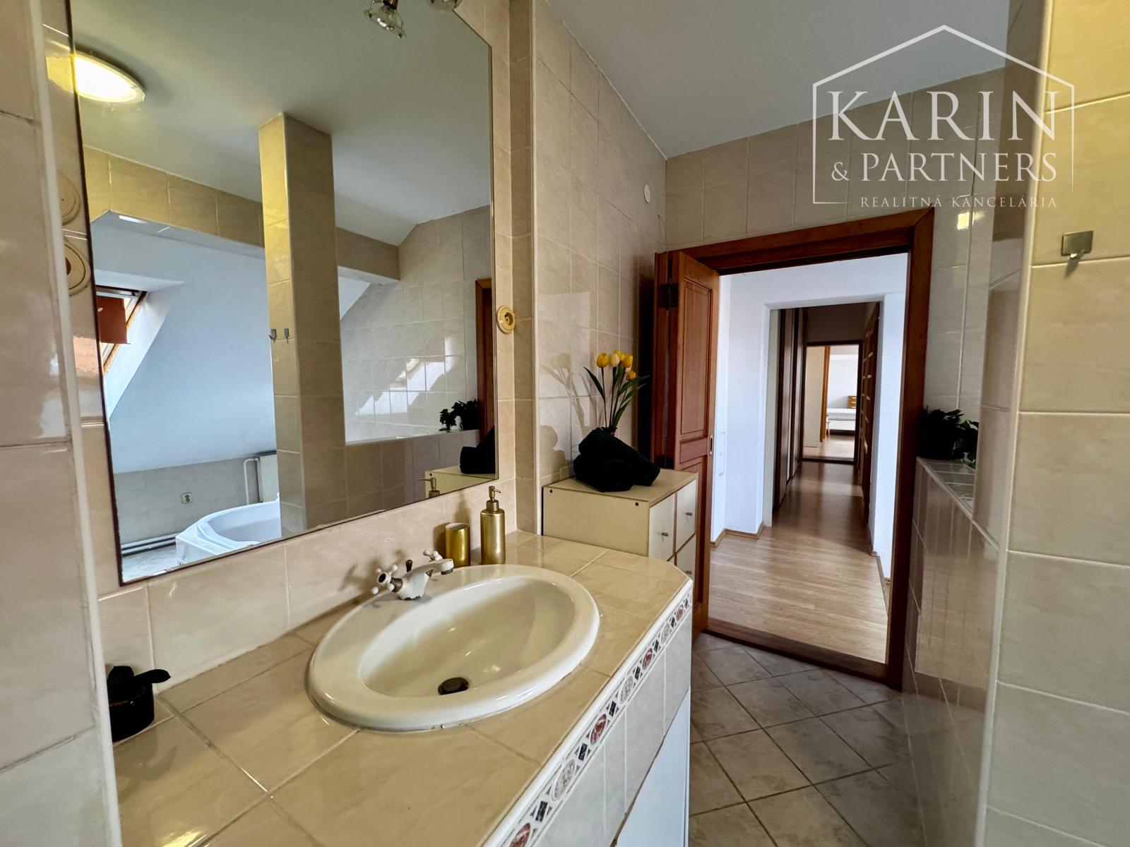 3 izbový byt na krátkodobý prenájom v centre Bratislavy