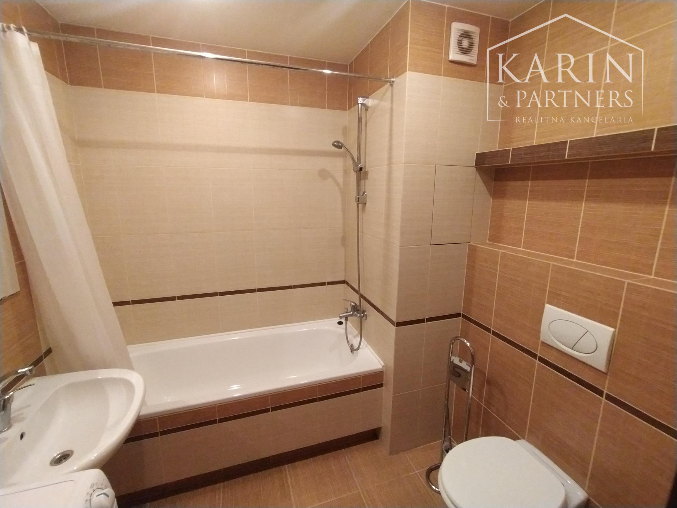 Garsónka! 38,44 m2 s loggiou a pivničnou kobkou, ul. Jána Jonáša, Devínska Nová Ves, BA IV.