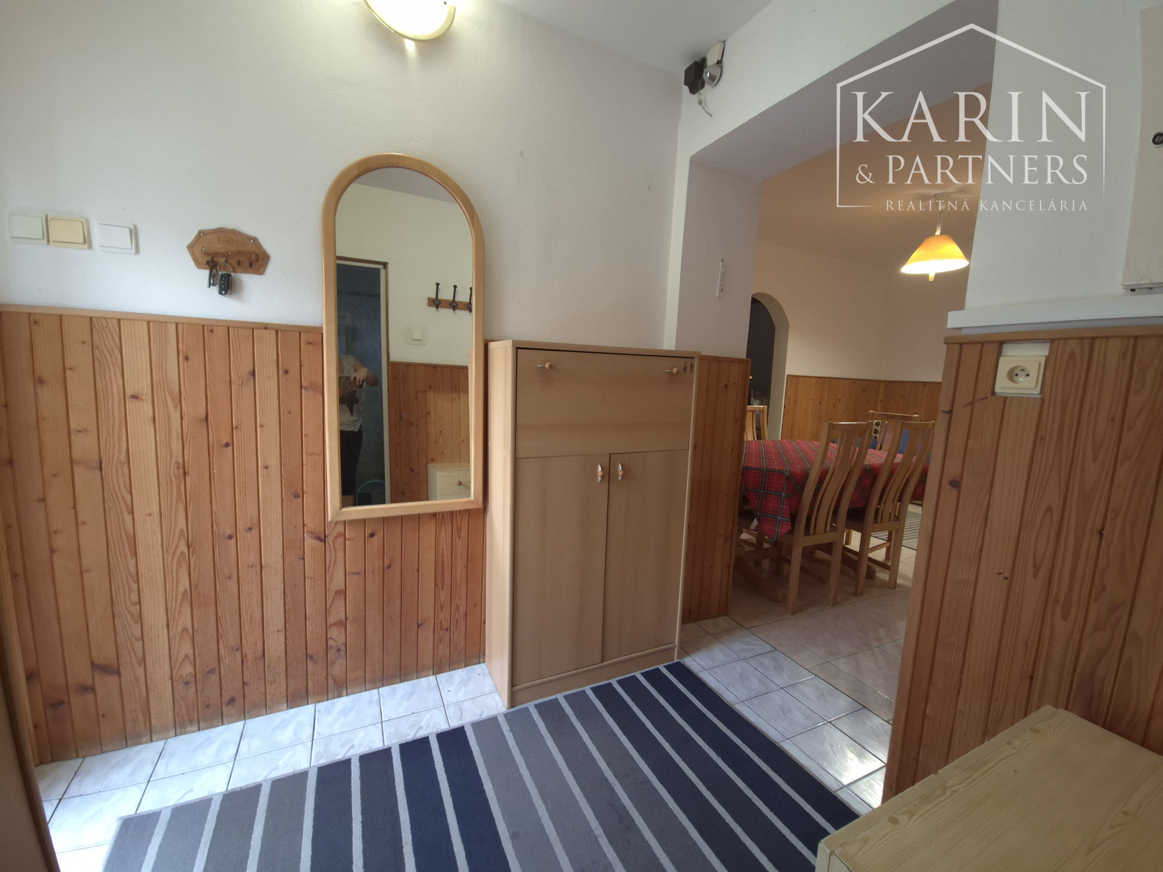 KOMPLETNE ZARIADENÝ 4I RODINNÝ DOM PO REKONŠTRUKCII