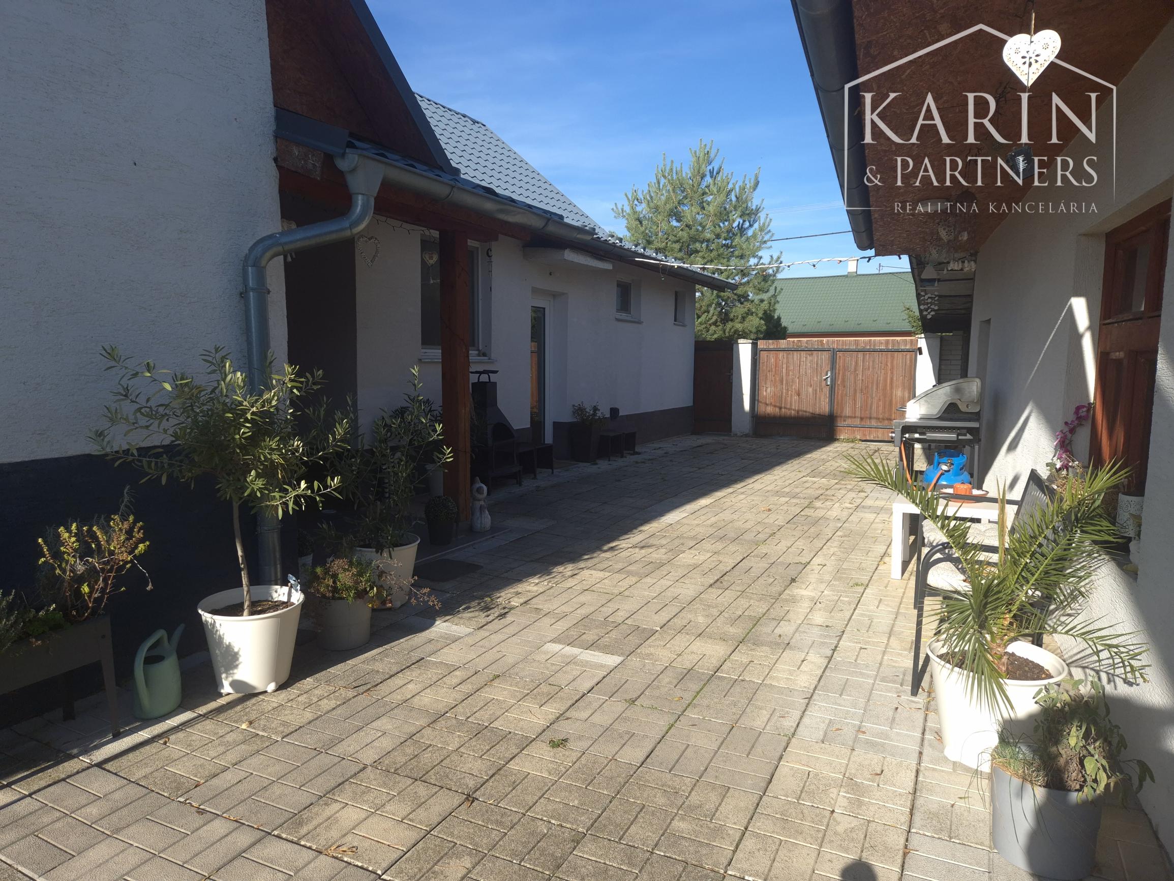 KOMPLETNE ZARIADENÝ 4I RODINNÝ DOM PO REKONŠTRUKCII