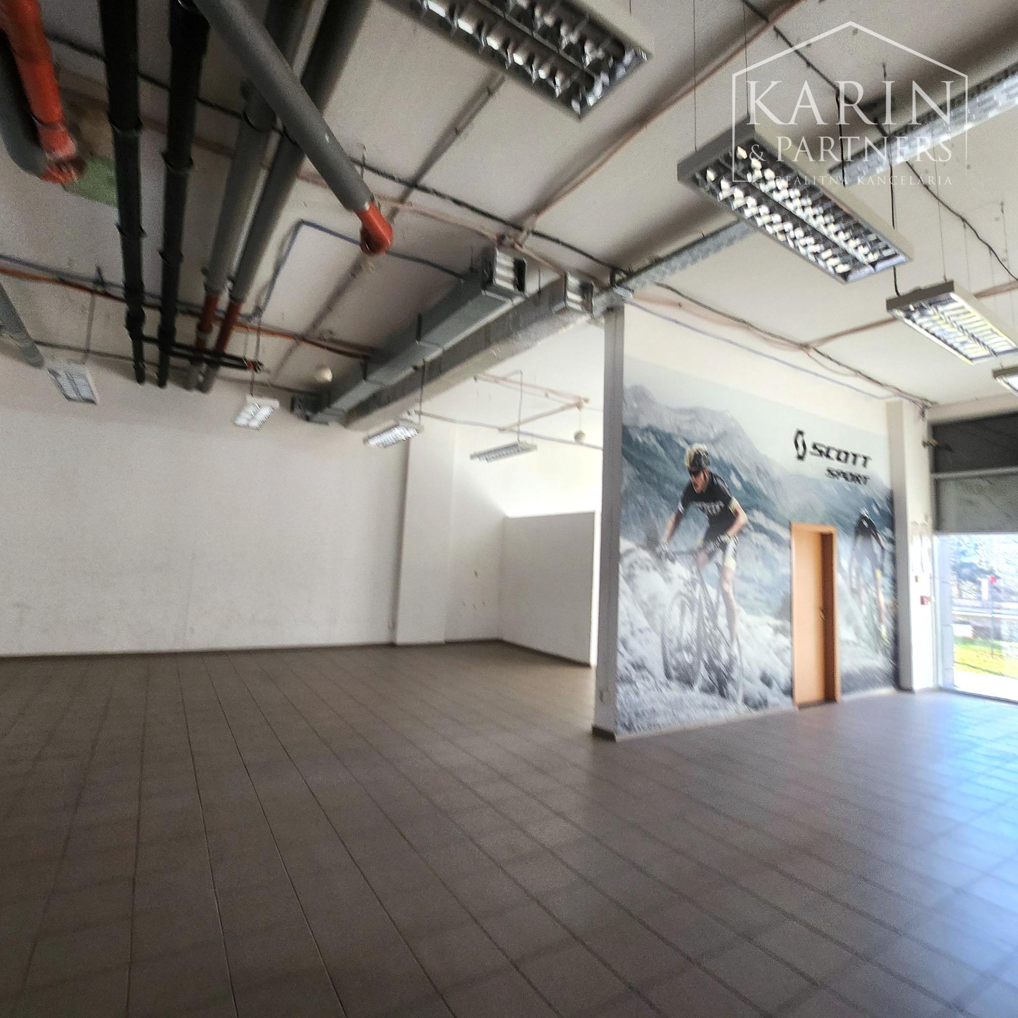 PRENÁJOM-Obchodné priestory 335 m2 s výkladmi do ulice-Tomášiková ul.