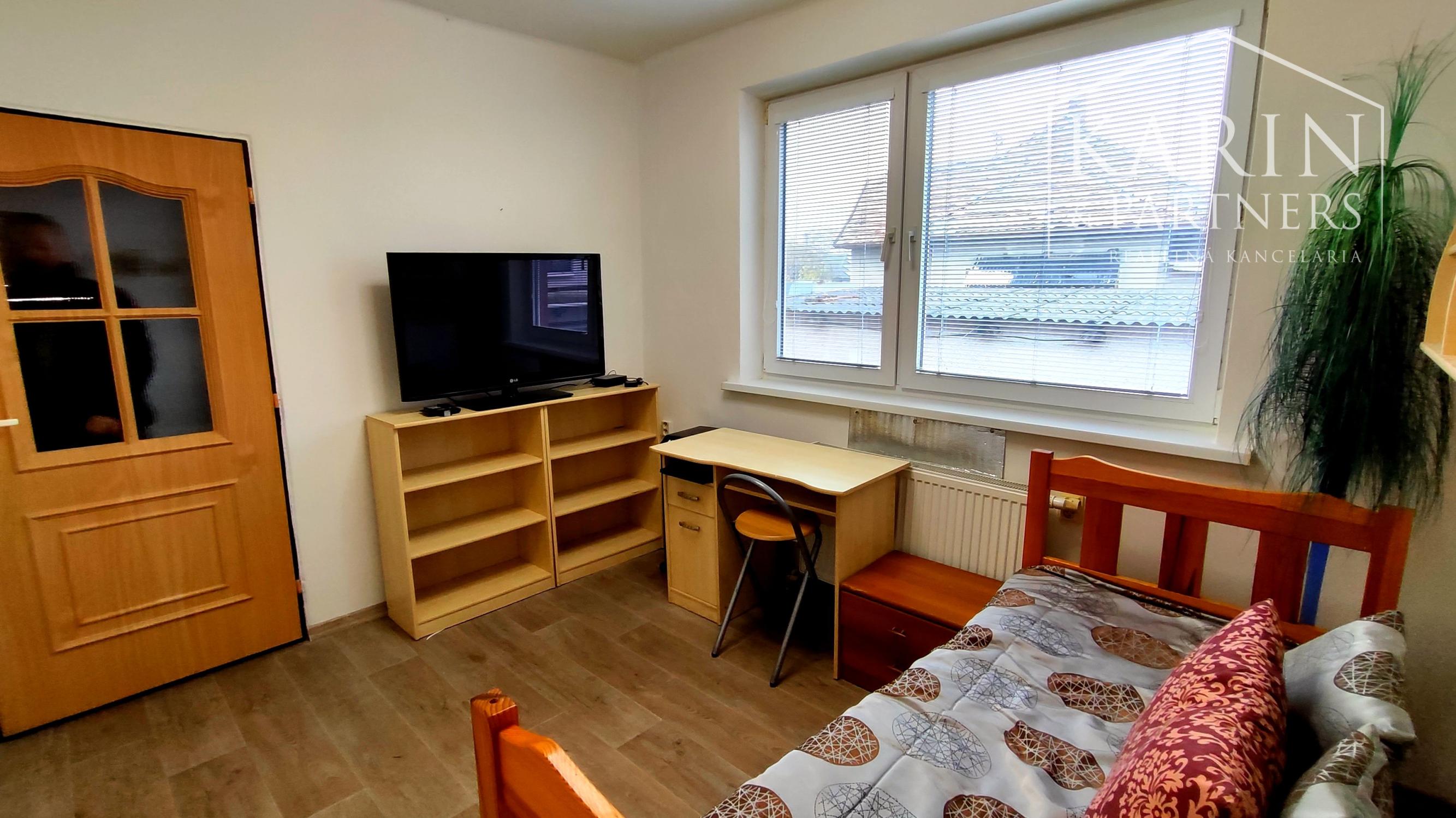 EXKLUZÍVNE na PREDAJ: Rodinný dom 4izbový s garážou, Palárikovo