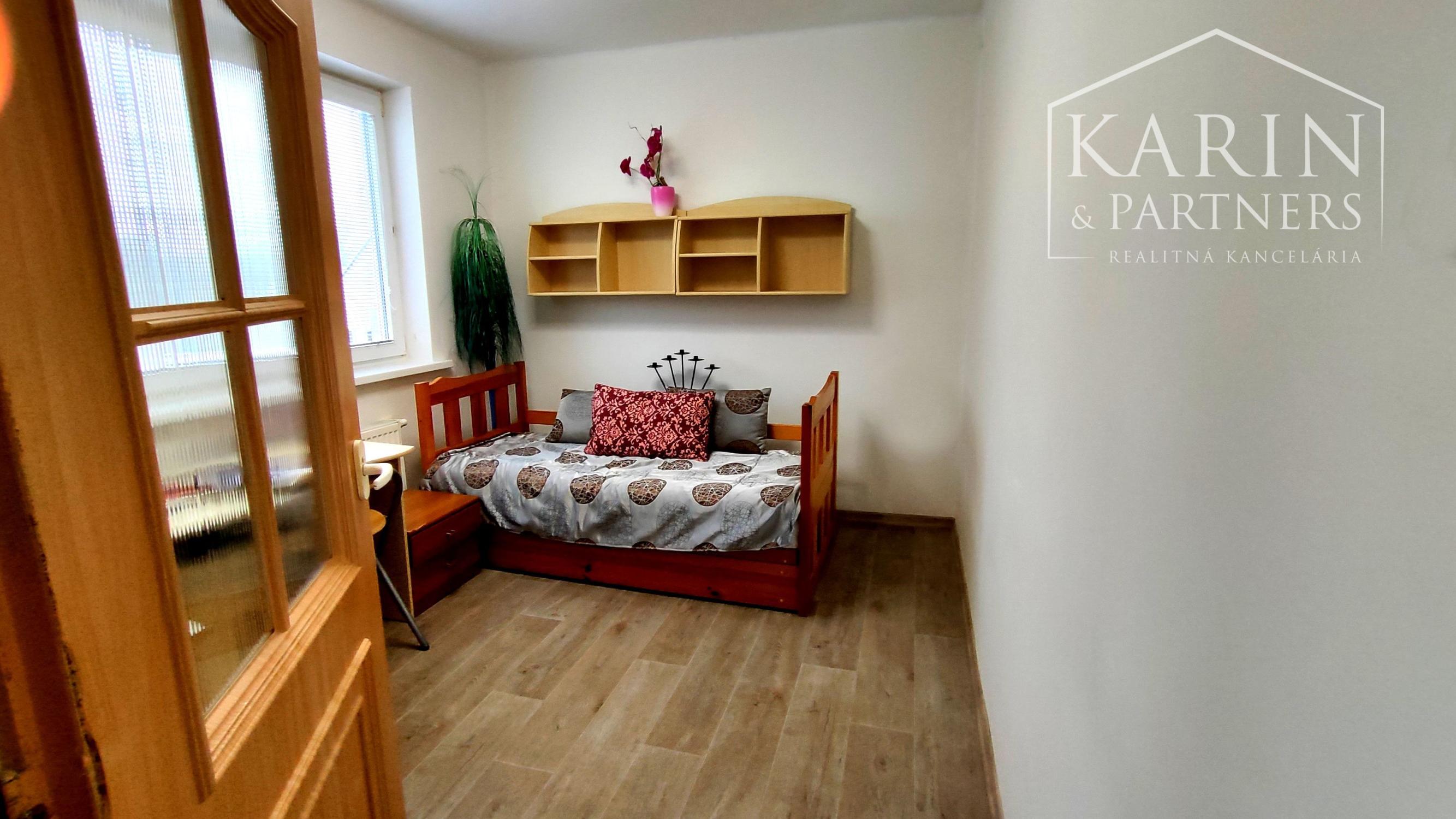 EXKLUZÍVNE na PREDAJ: Rodinný dom 4izbový s garážou, Palárikovo