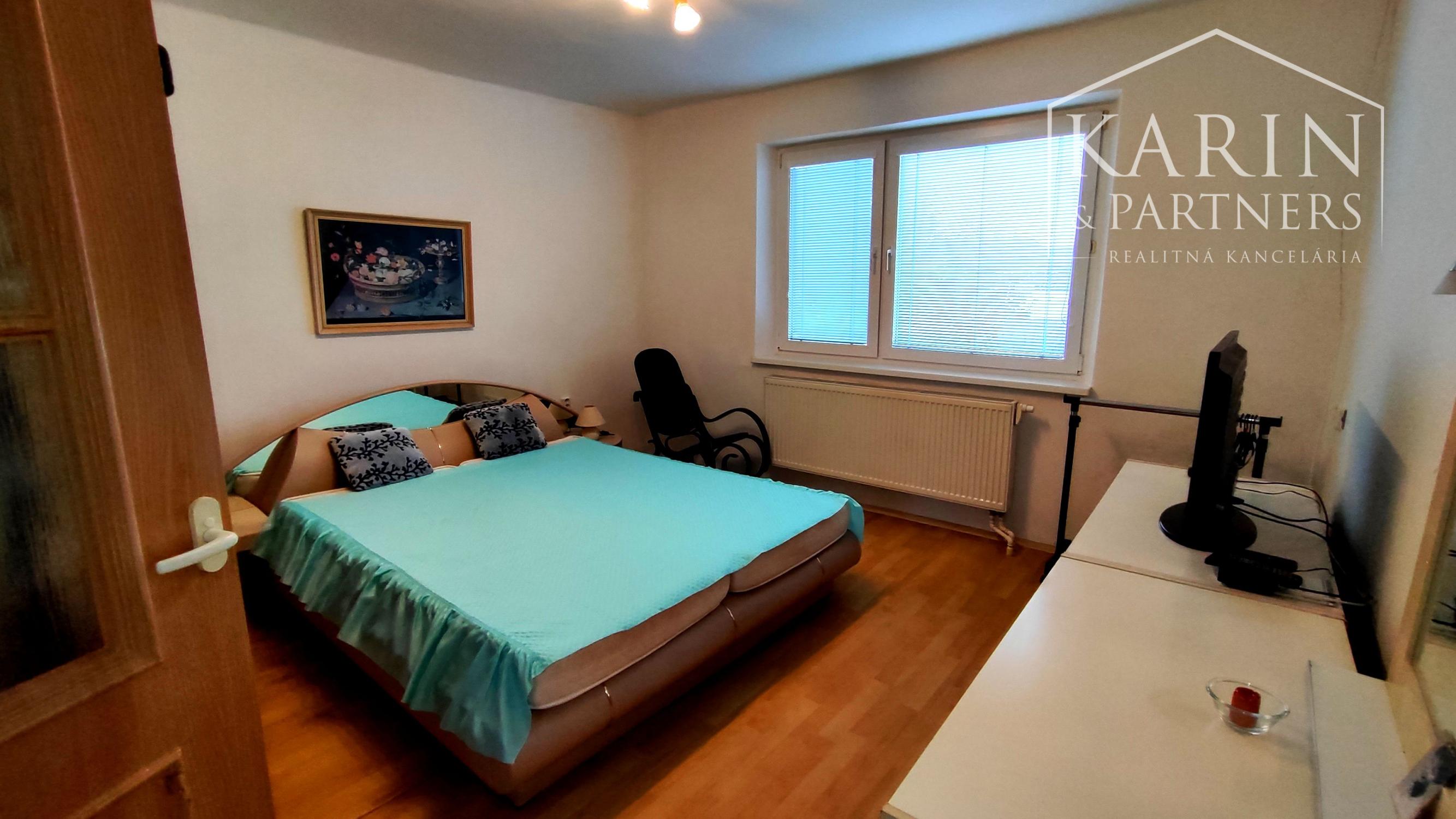 EXKLUZÍVNE na PREDAJ: Rodinný dom 4izbový s garážou, Palárikovo