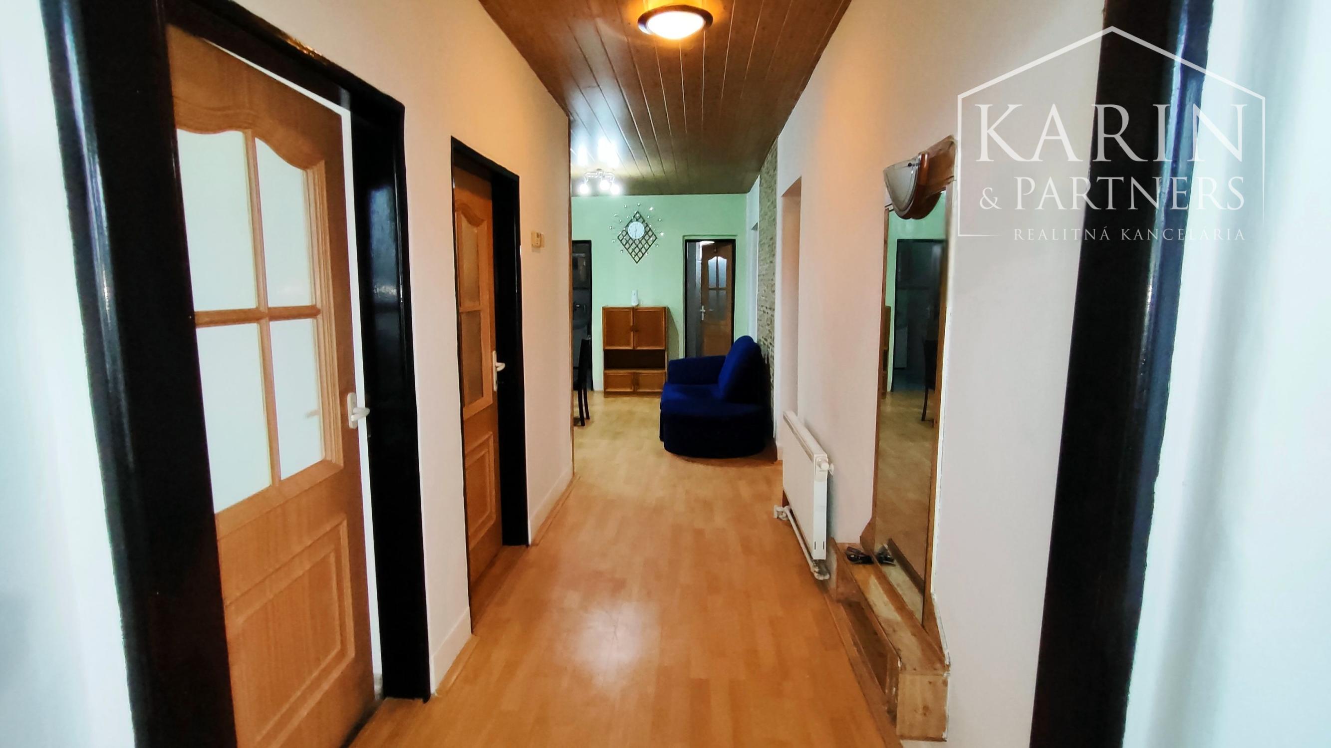 EXKLUZÍVNE na PREDAJ: Rodinný dom 4izbový s garážou, Palárikovo