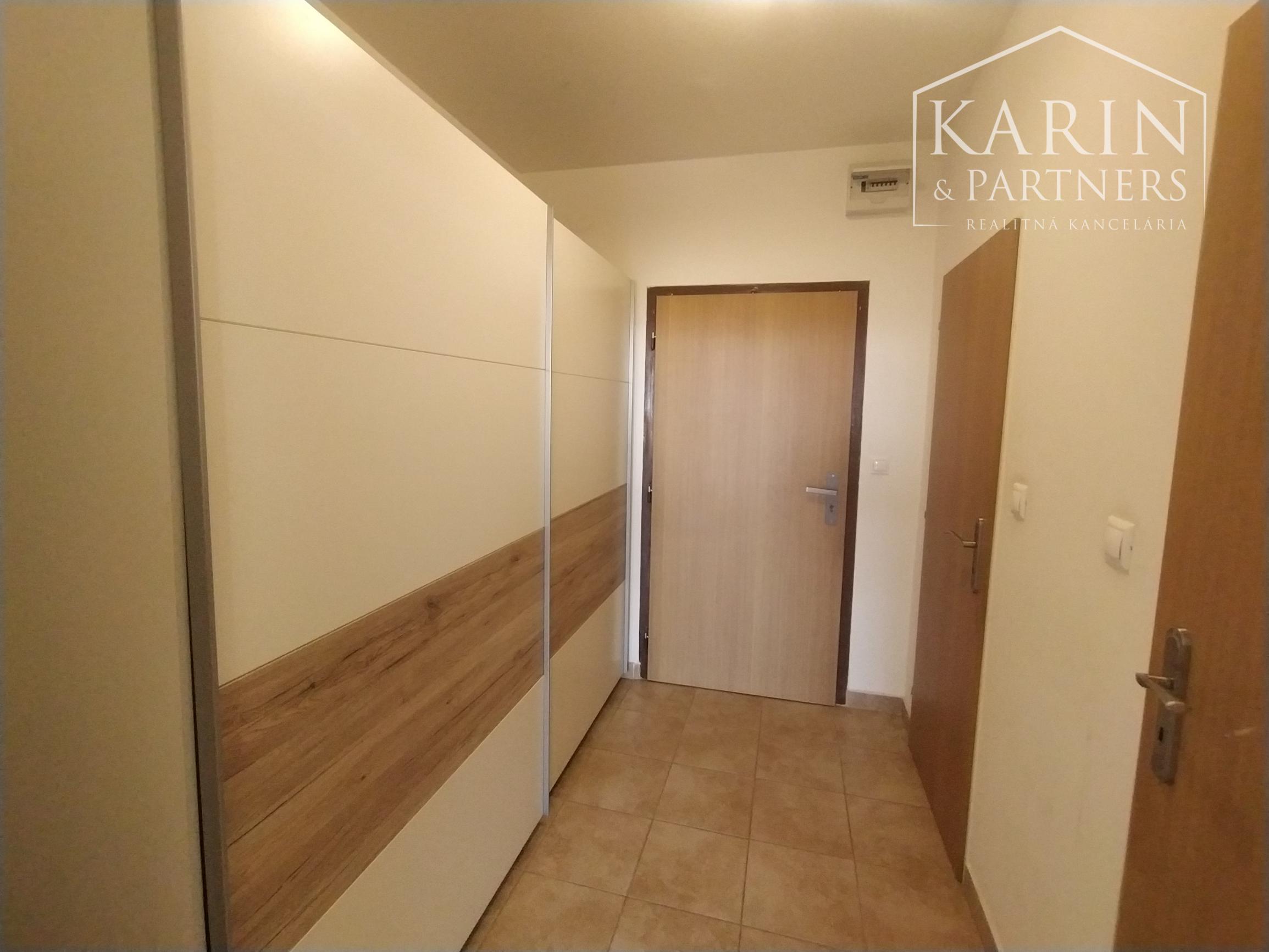 Predaj garsónka! 33,54 m2 s loggiou, ul. Jána Jonáša, Devínska Nová Ves, BA IV.