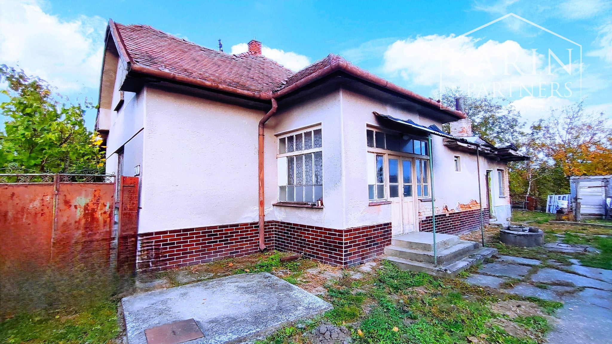 EXKLUZÍVNE: Predaj 4-izbového rodinného domu na rekonštrukciu v Palárikove