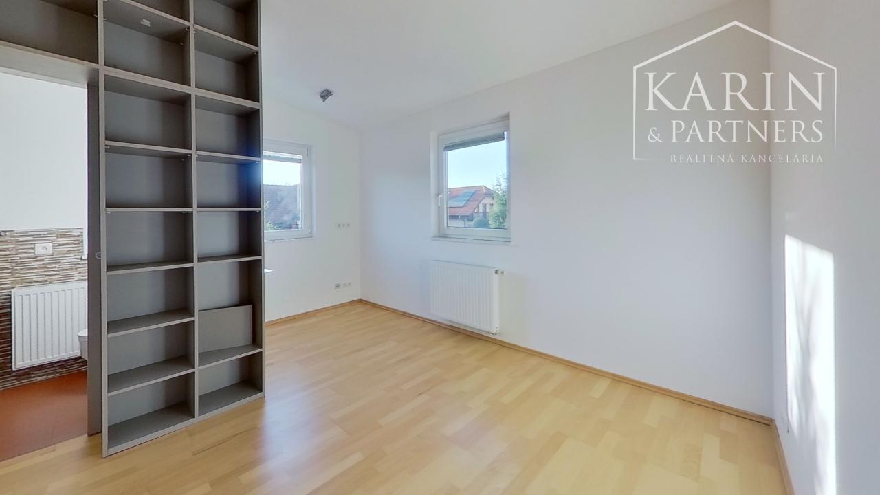 Slnečný RD Nová Dedinka - na predaj.