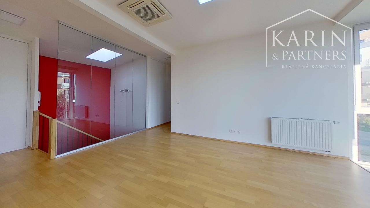 Slnečný RD Nová Dedinka - na predaj.