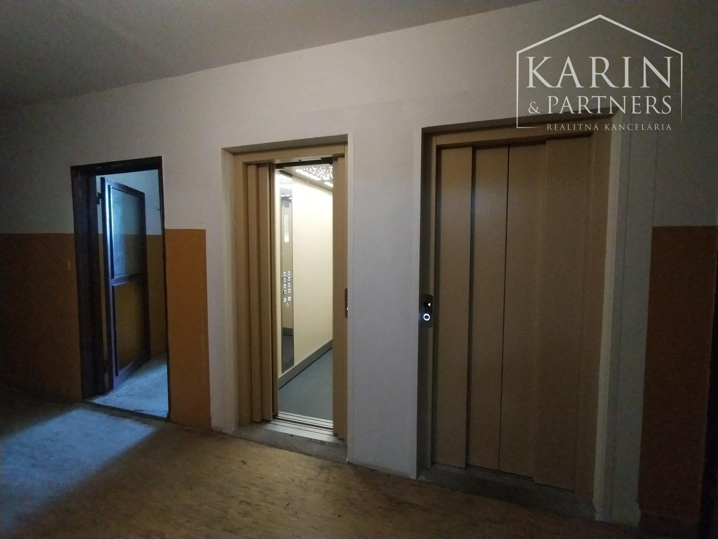 Predaj garsónka! 33,54 m2 s loggiou, ul. Jána Jonáša, Devínska Nová Ves, BA IV.