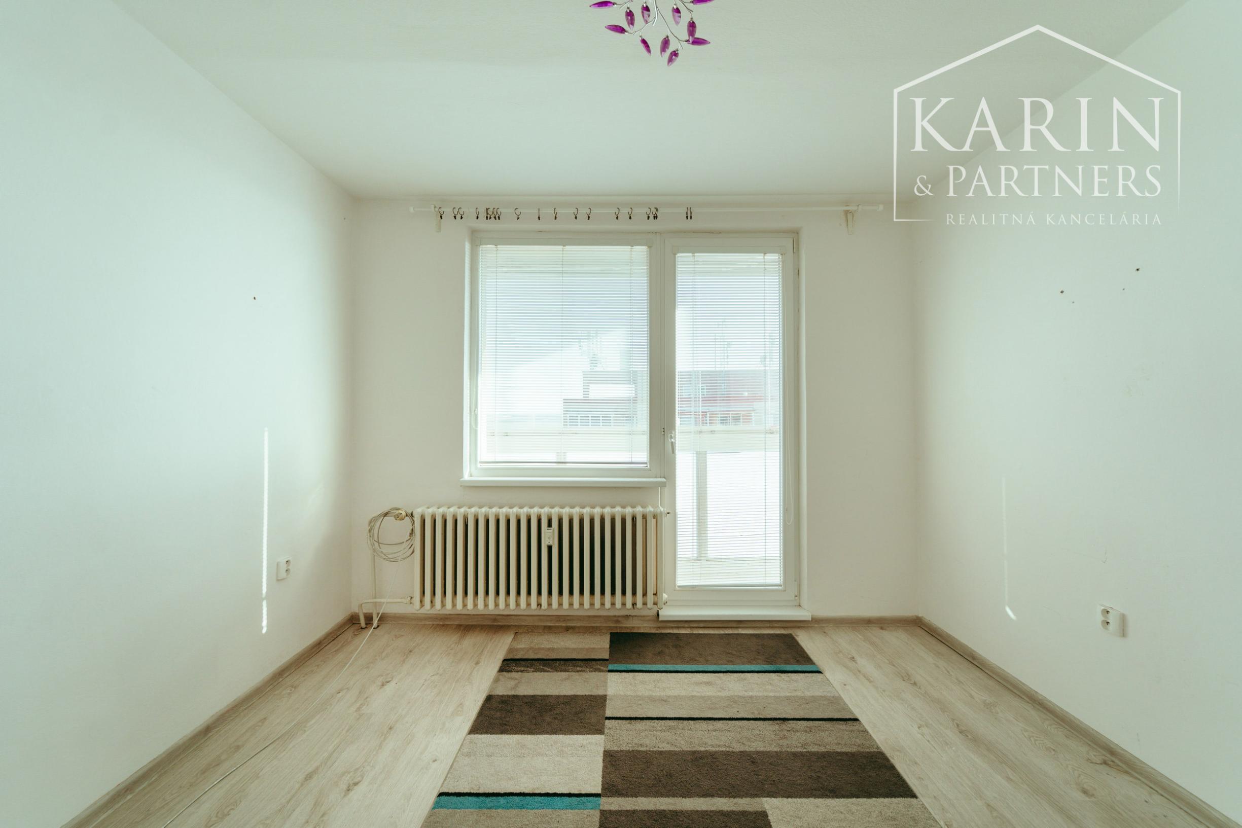 3i byt s dvoma balkónmi v blízkosti centra mesta Senica