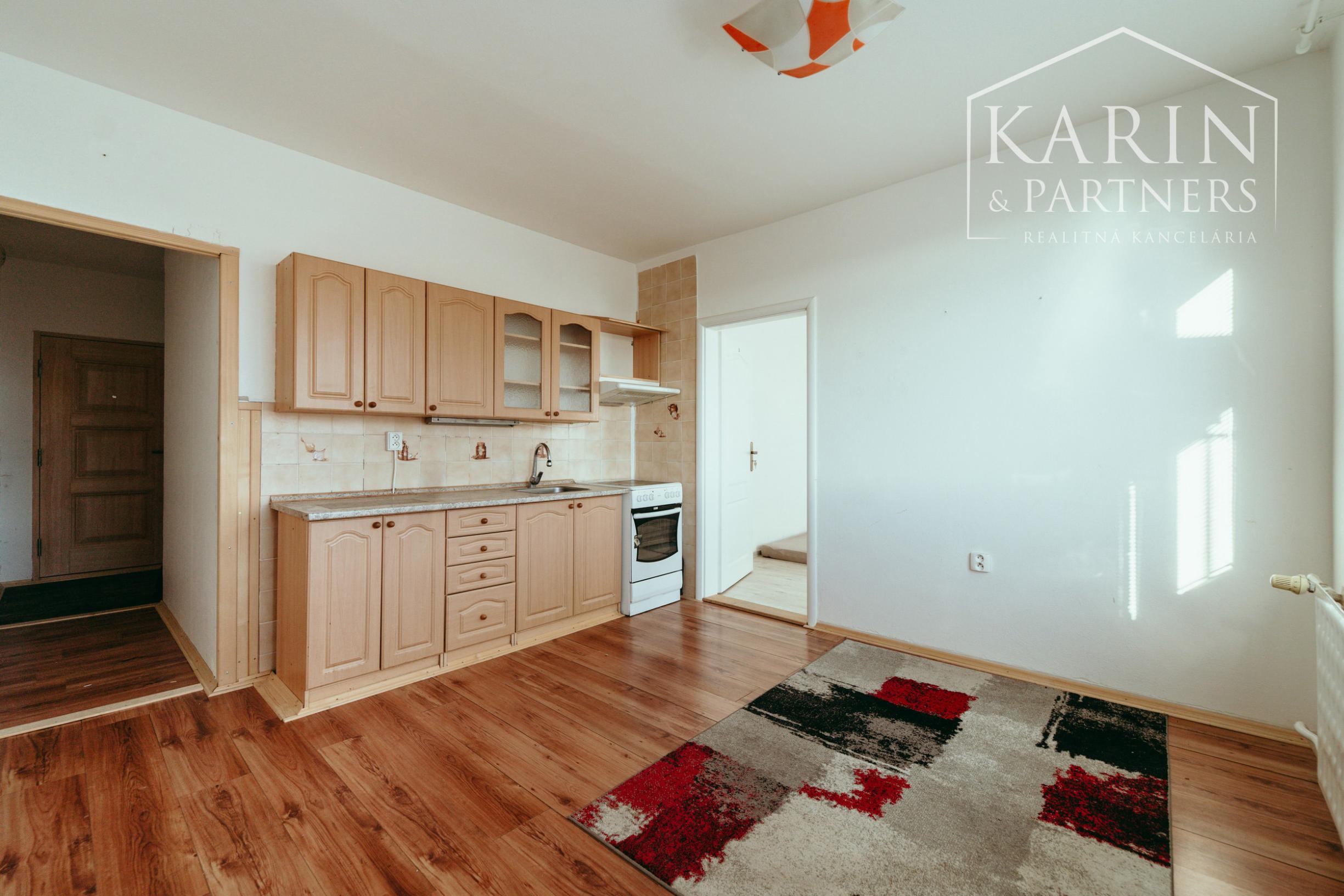 3i byt s dvoma balkónmi v blízkosti centra mesta Senica