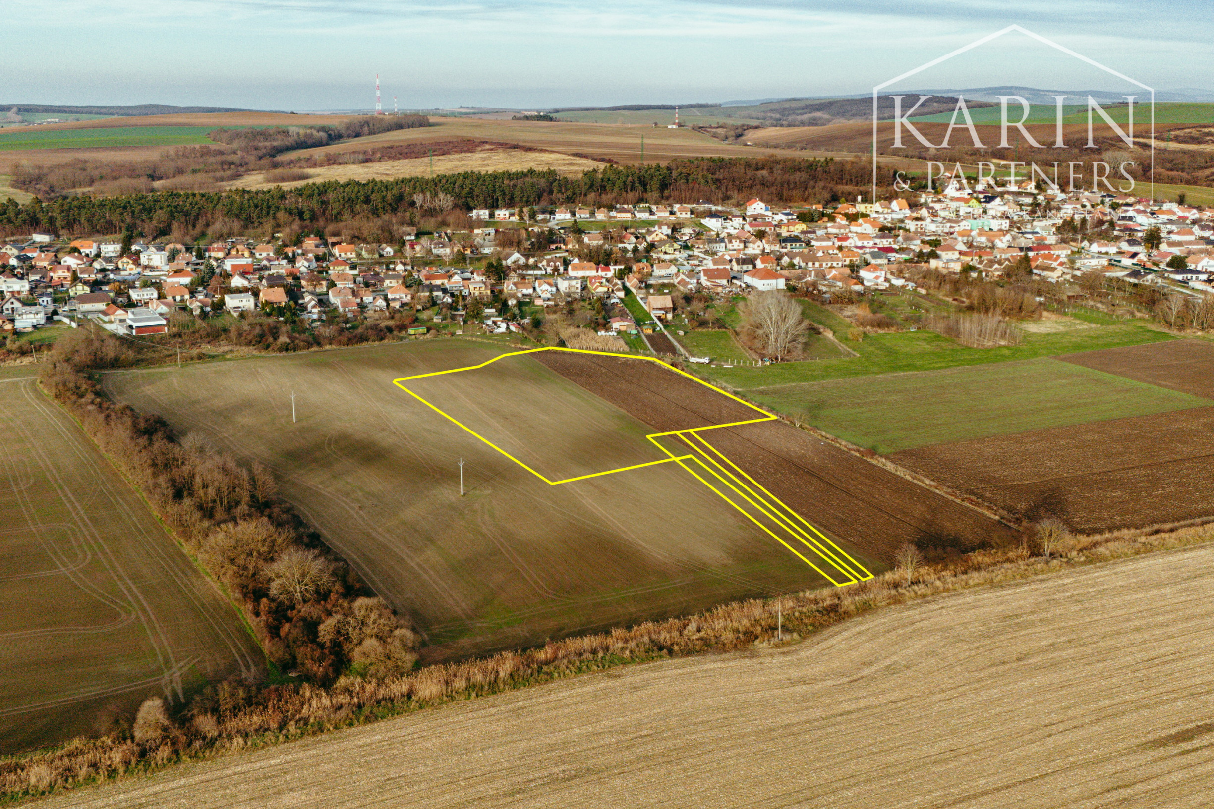 Pozemky - orná pôda s možnosťou výstavby RD v budúcnosti