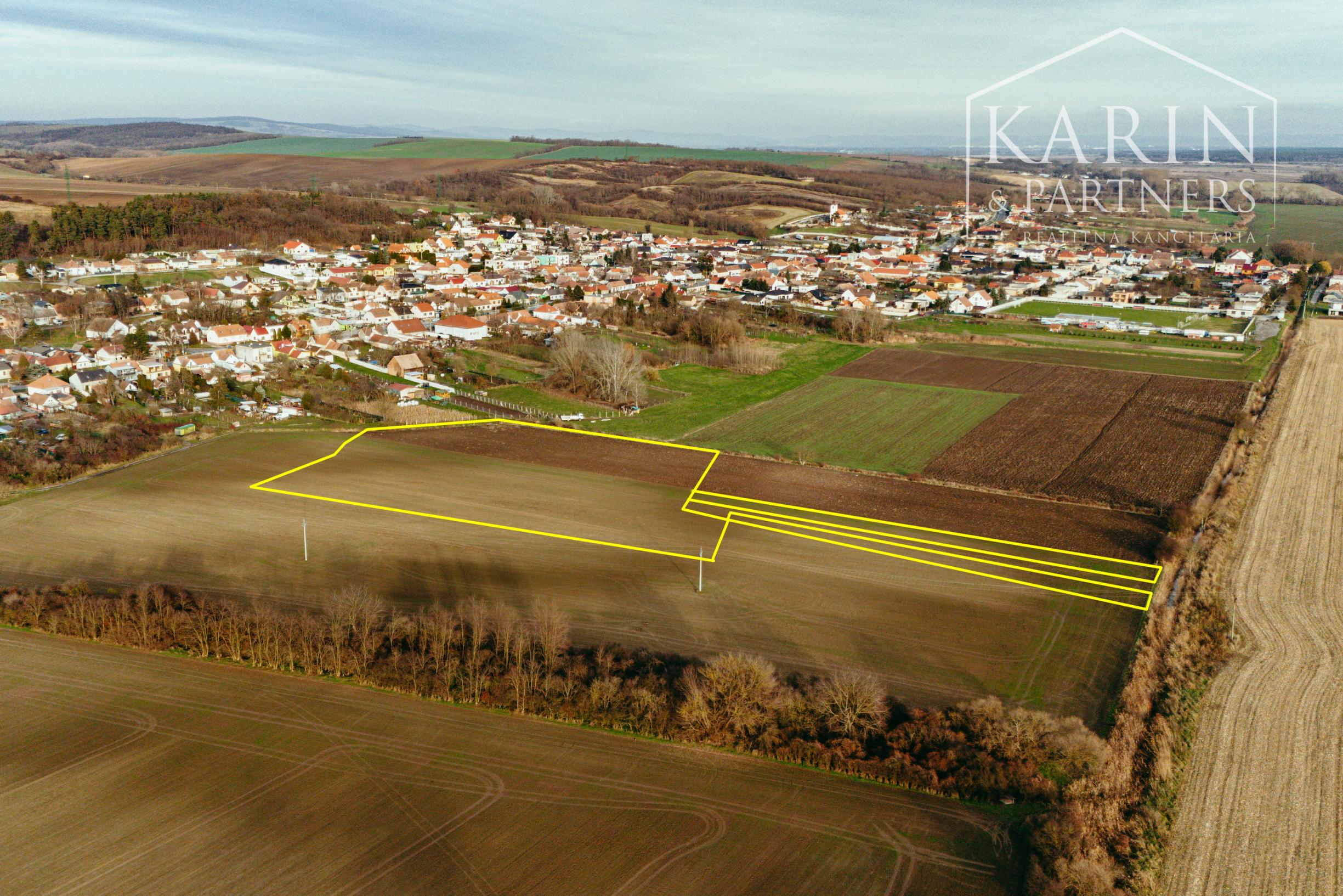 Pozemky - orná pôda s možnosťou výstavby RD v budúcnosti