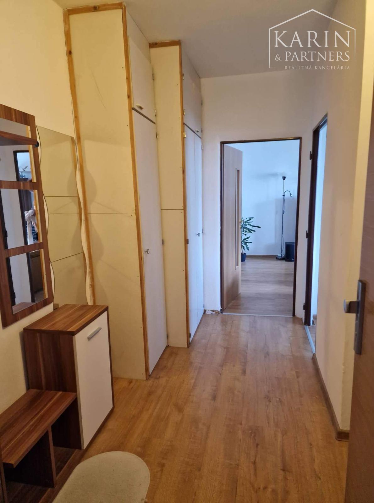 Priestranný 2-izbový Byt s Balkónom – Ul. Imatra, Zvolen (64 m²)