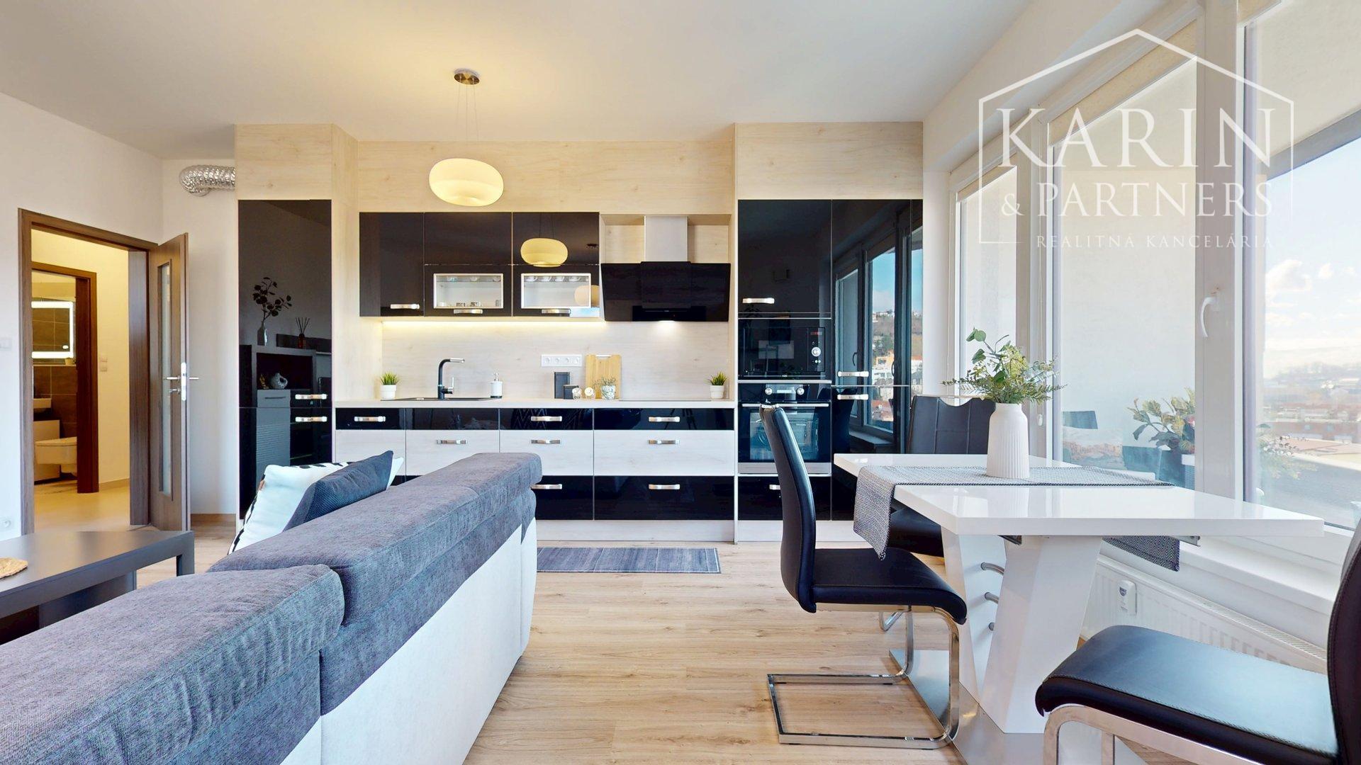 KOMPLETNE VKUSNE A KVALITNE ZARIADENÝ 2I BYT S LODŽIOU A GARÁŽOVÝM STOJISKOM