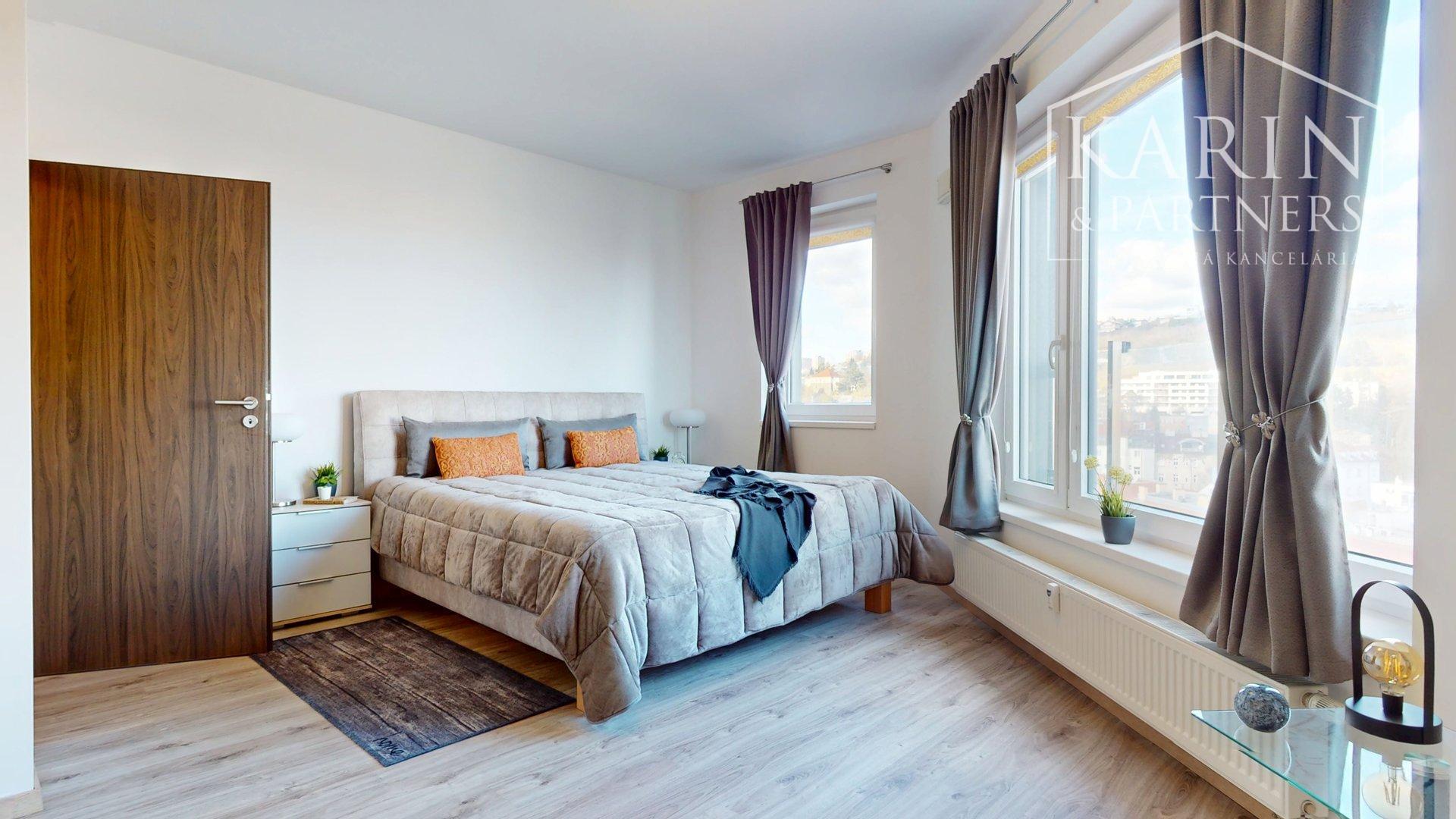 KOMPLETNE VKUSNE A KVALITNE ZARIADENÝ 2I BYT S LODŽIOU A GARÁŽOVÝM STOJISKOM