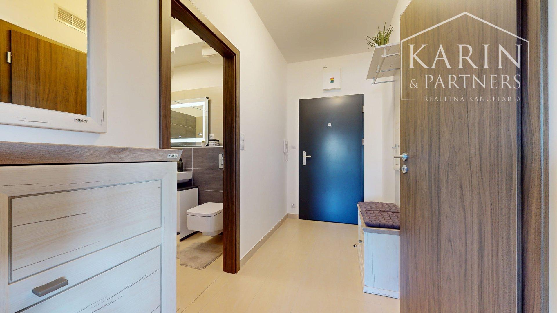 KOMPLETNE VKUSNE A KVALITNE ZARIADENÝ 2I BYT S LODŽIOU A GARÁŽOVÝM STOJISKOM