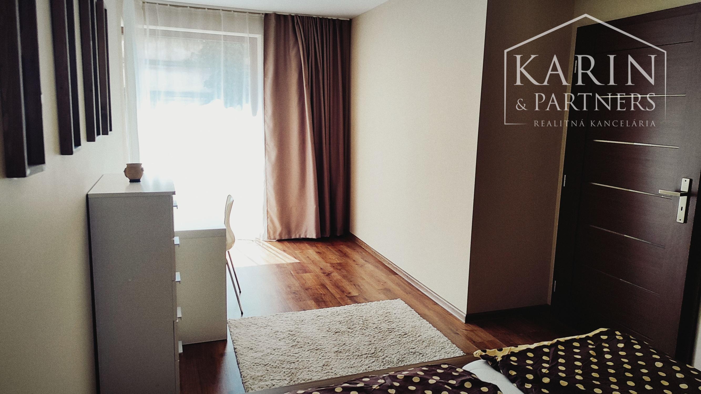 NA PREDAJ: Rodinný dom 5i, dvojgaráž, novostavba, Nové Zámky