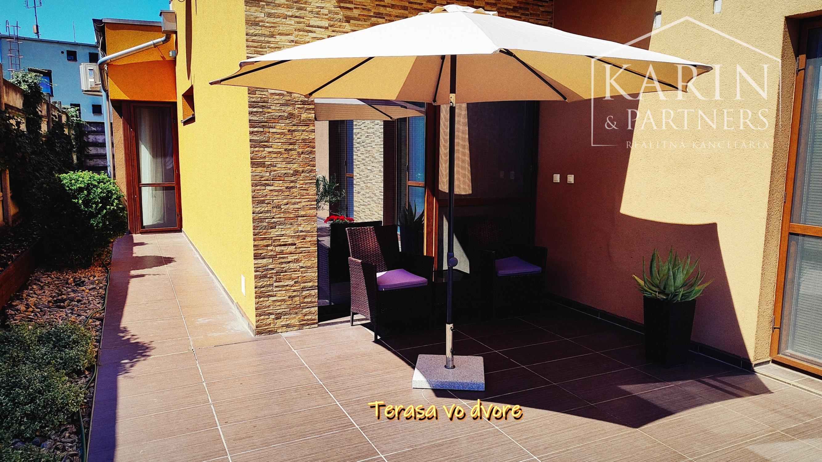 NA PREDAJ: Rodinný dom 5i, dvojgaráž, novostavba, Nové Zámky