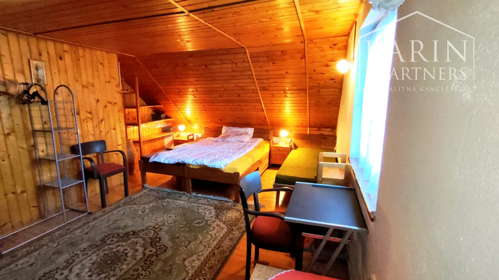 Prenájom - Štýlové bývanie s vlastnou záhradou – prenájom útulného rodinného domu v Radave