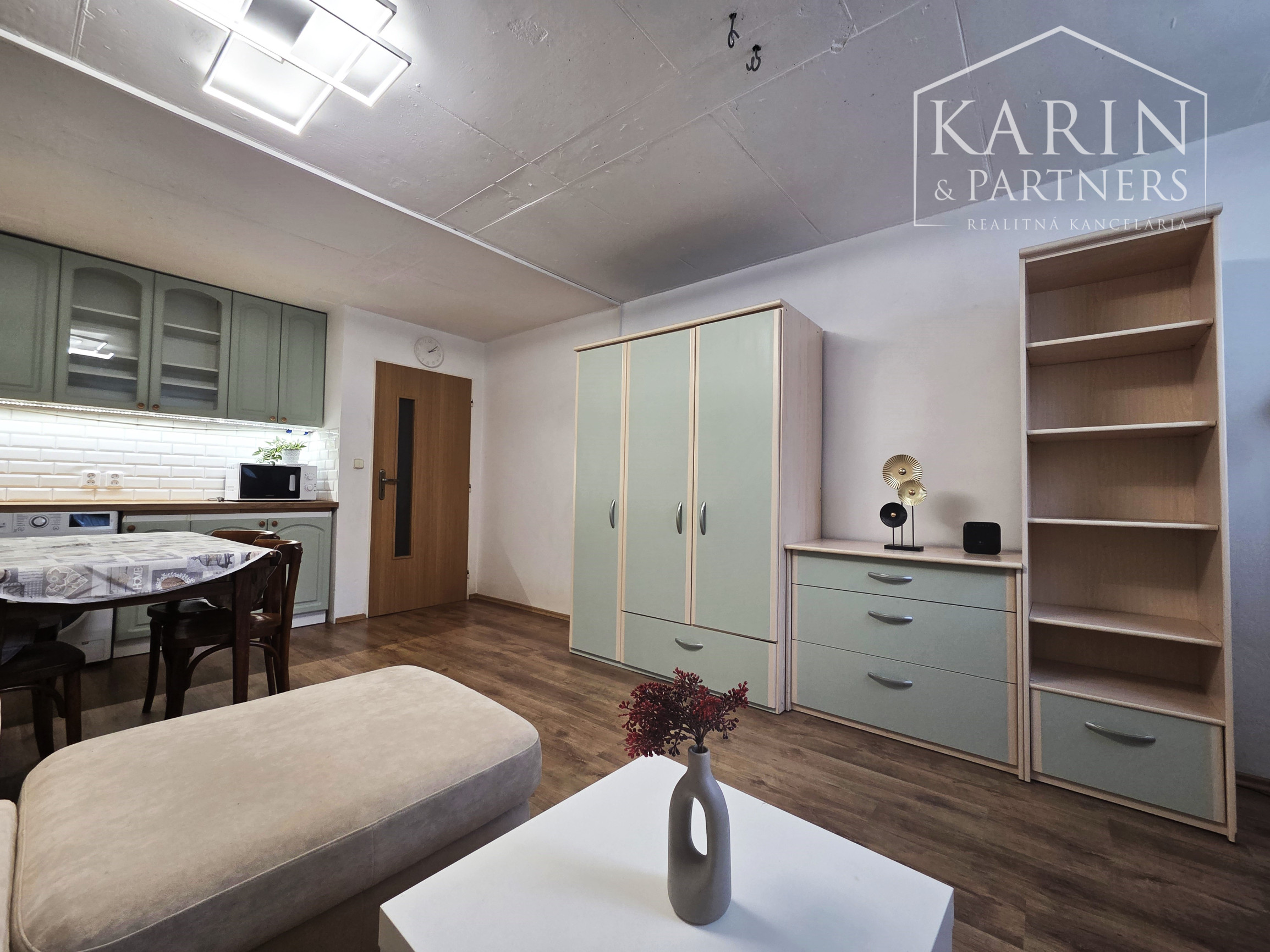 2 izbový byt v rodinnom dome, 90 m2, Ivanka pri Dunaji