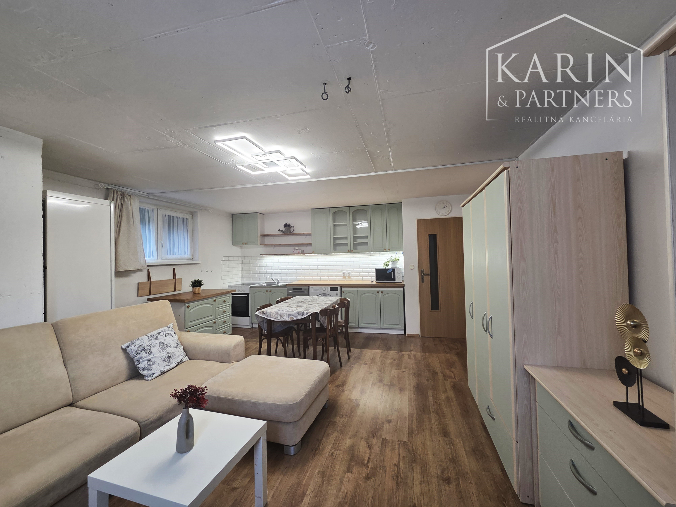 2 izbový byt v rodinnom dome, 90 m2, Ivanka pri Dunaji