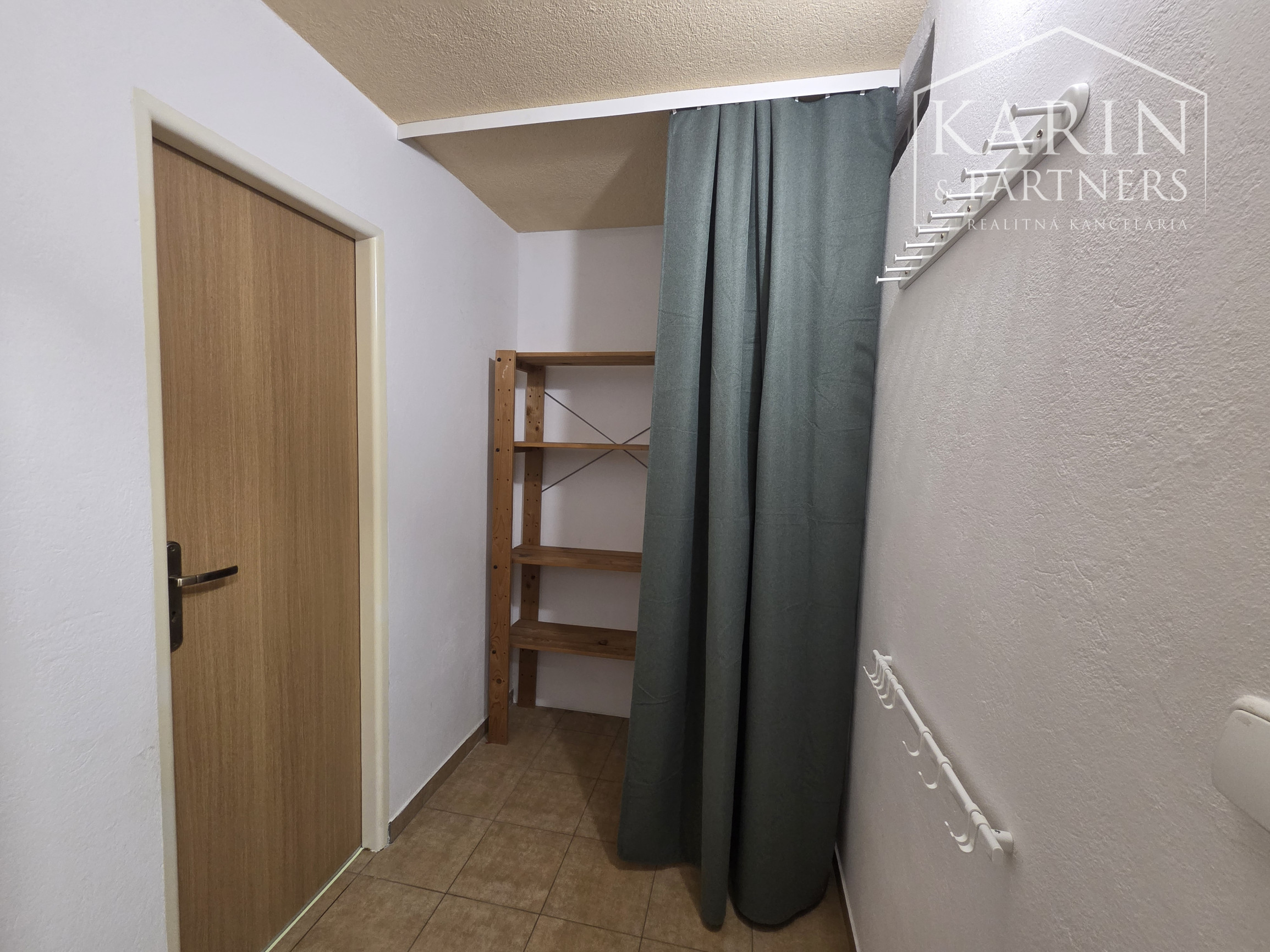 2 izbový byt v rodinnom dome, 90 m2, Ivanka pri Dunaji