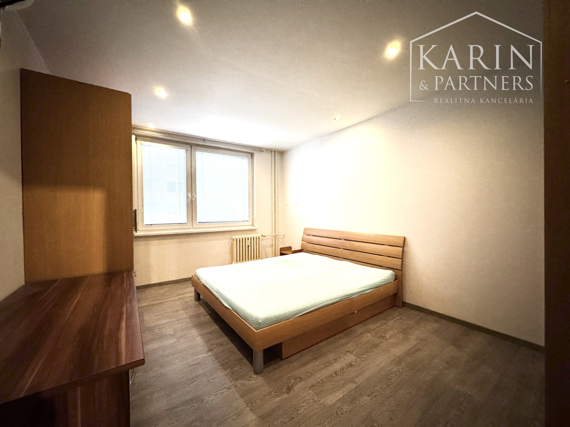 Väčší zrekonštruovaný 2-izbový byt s loggiou, Holíč - D. Rapanta