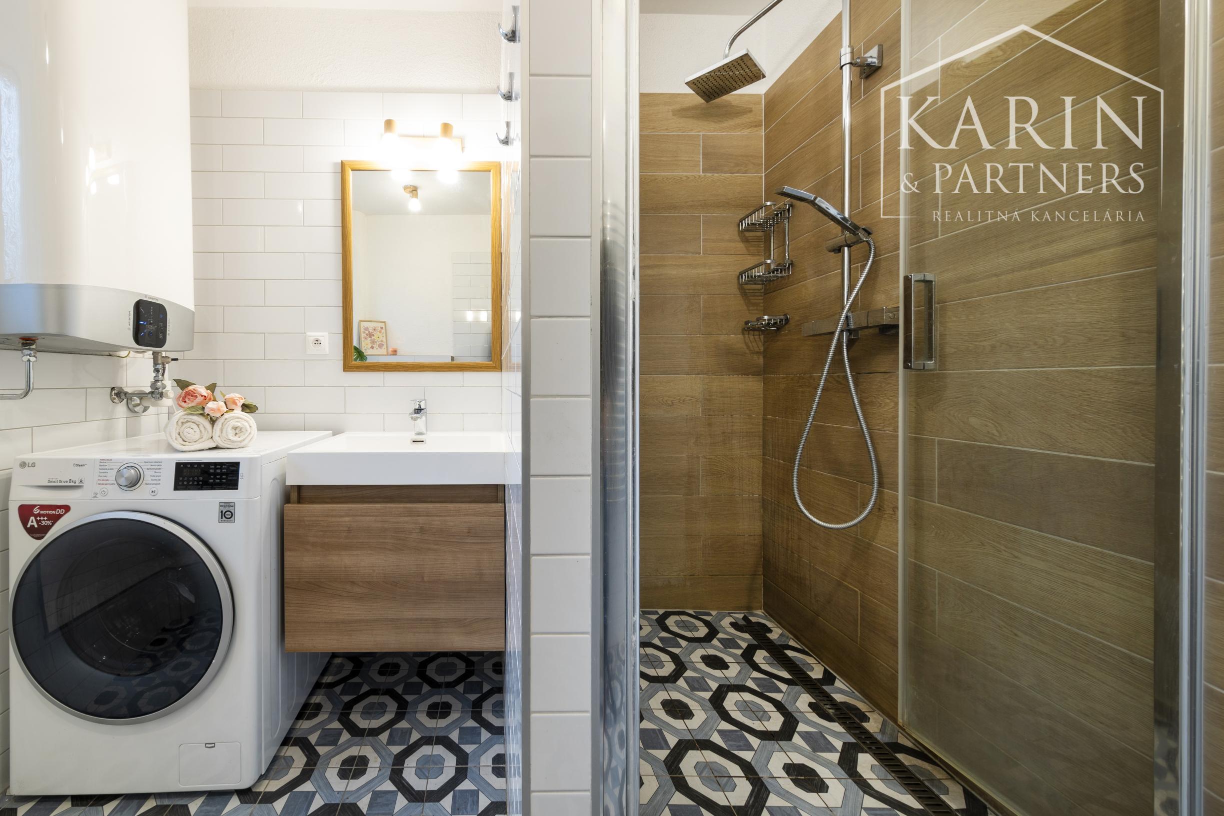 3-izbový byt v centre mesta, kompletná rekonštrukcia