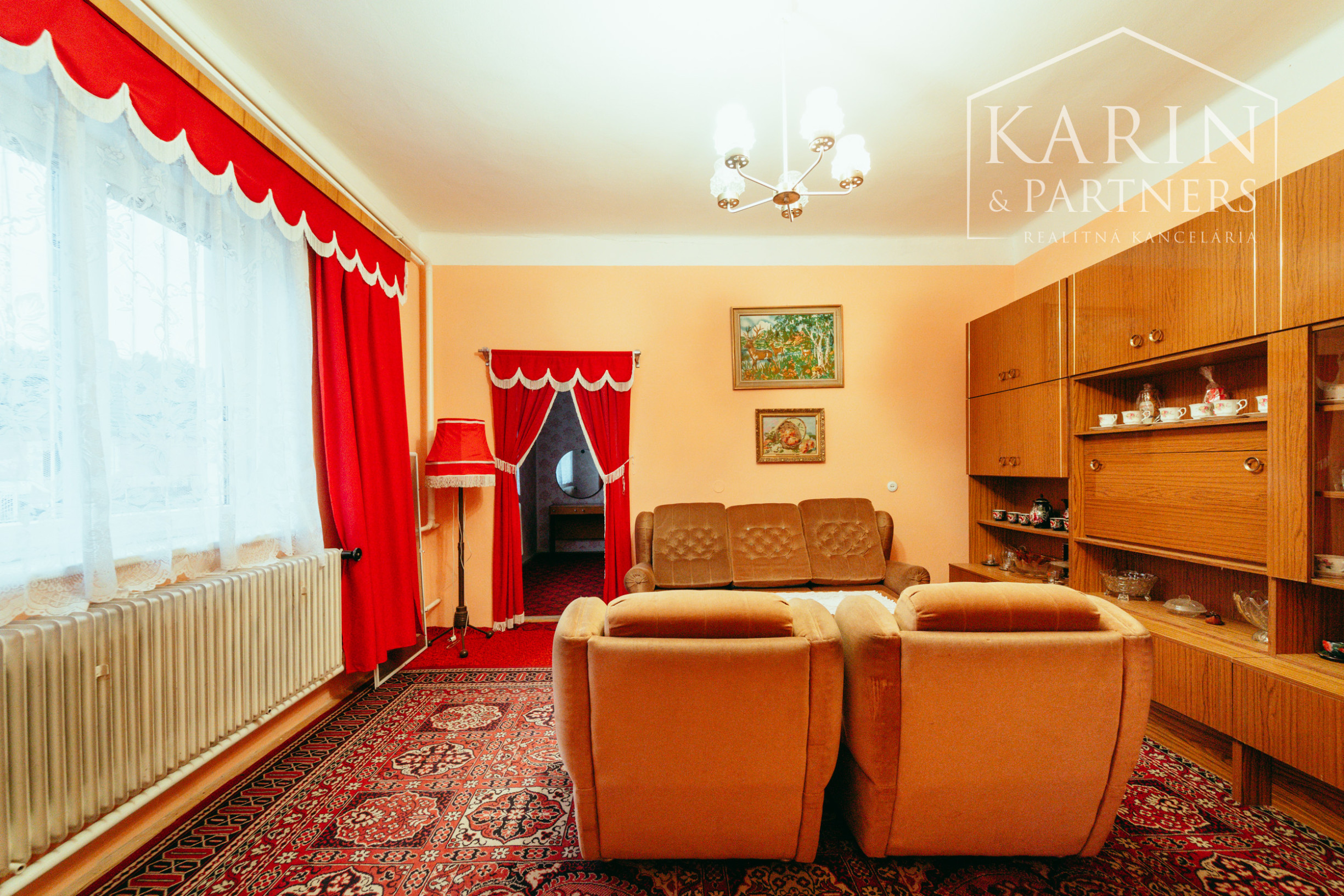 5i rodinný dom v pôvodnom stave pri lese v meste Šaštín-Stráže