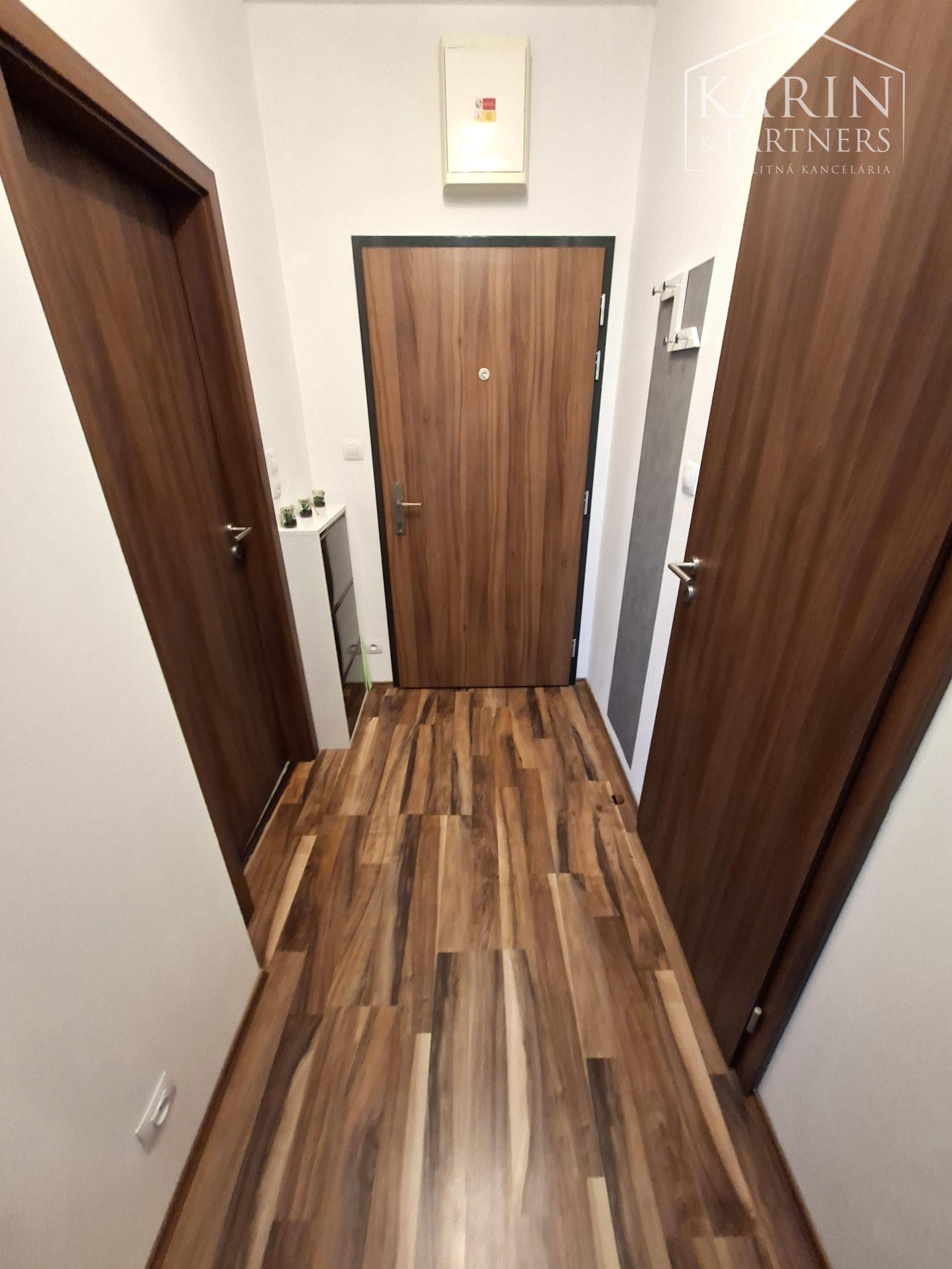 PRENÁJOM: 2 I. BYT 54 M2, BRATISLAVA - RUŽINOV - NIVY, JÉGÉHO ALEJ 14, (PARKOVANIE V GARAŽI V CENE): 935 €