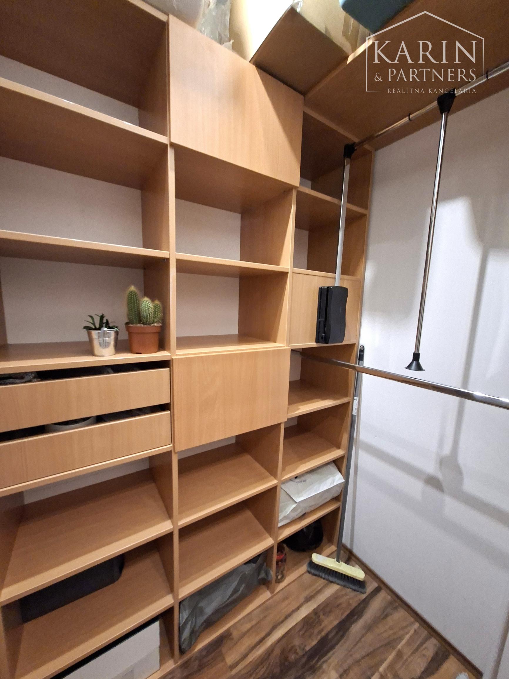 PRENÁJOM: 2 I. BYT 54 M2, BRATISLAVA - RUŽINOV - NIVY, JÉGÉHO ALEJ 14, (PARKOVANIE V GARAŽI V CENE): 935 €