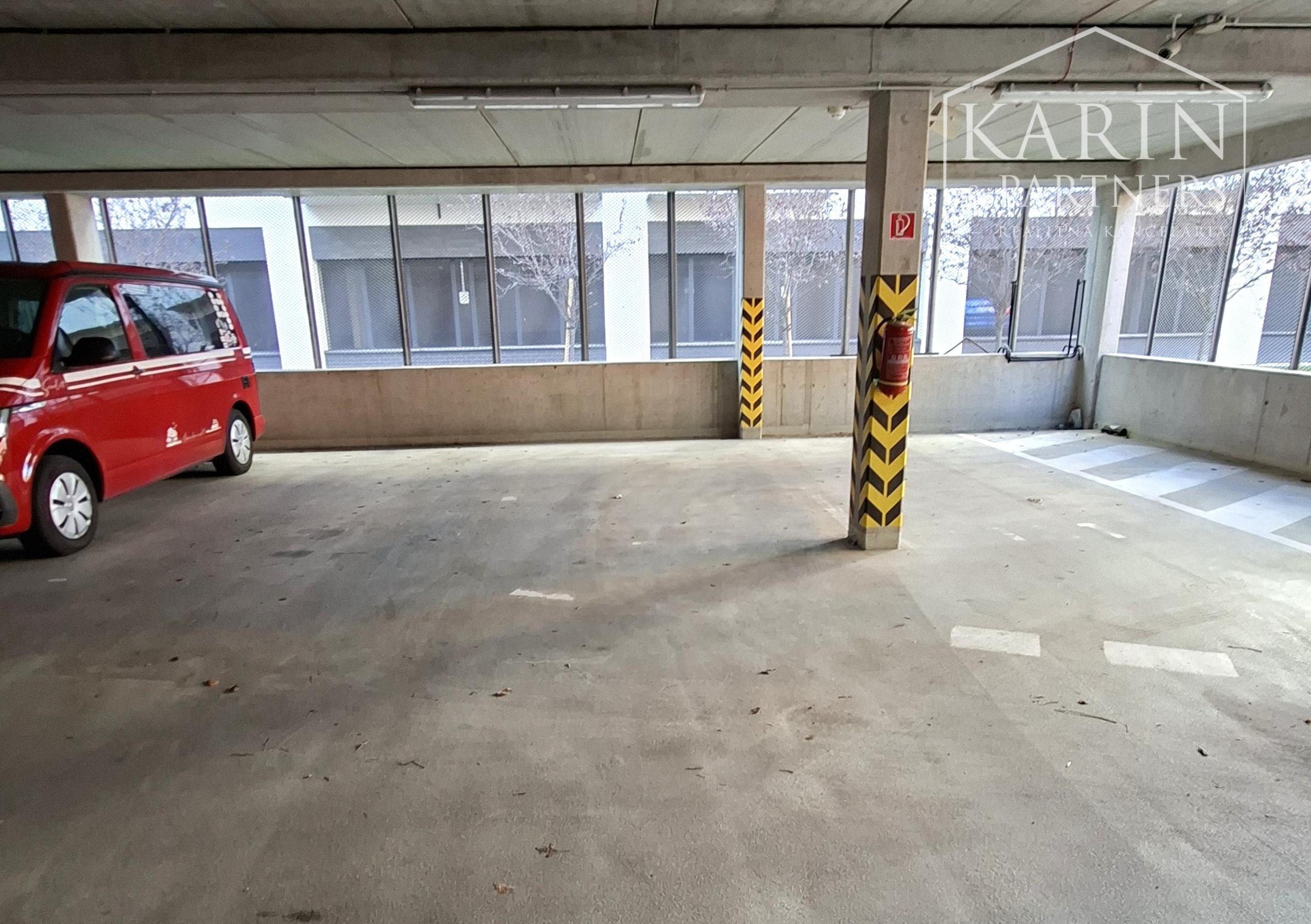 PRENÁJOM: 2 I. BYT 54 M2, BRATISLAVA - RUŽINOV - NIVY, JÉGÉHO ALEJ 14, (PARKOVANIE V GARAŽI V CENE): 935 €