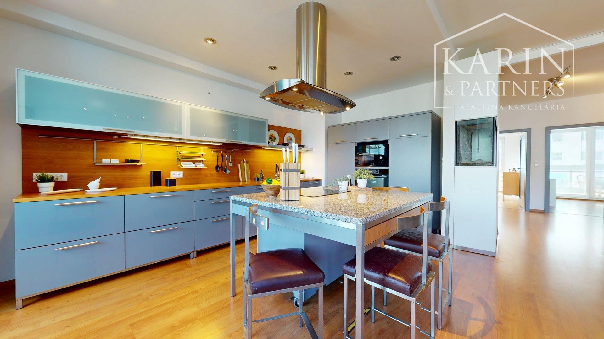 KOMPLETNE ŠTÝLOVO ZARIADENÝ 3I BYT S LODŽIOU A BALKÓNOM