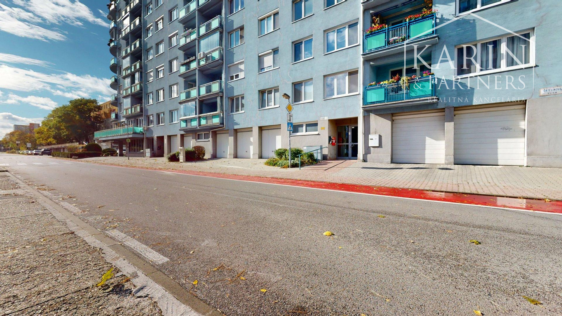 KOMPLETNE ŠTÝLOVO ZARIADENÝ 3I BYT S LODŽIOU A BALKÓNOM