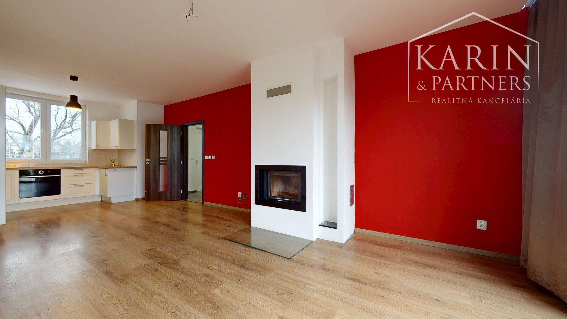 REZERVOVANÝ 3I RODINNÝ DOM S ROZĽAHOU ZÁHRADOU V POKOJNEJ LOKALITE