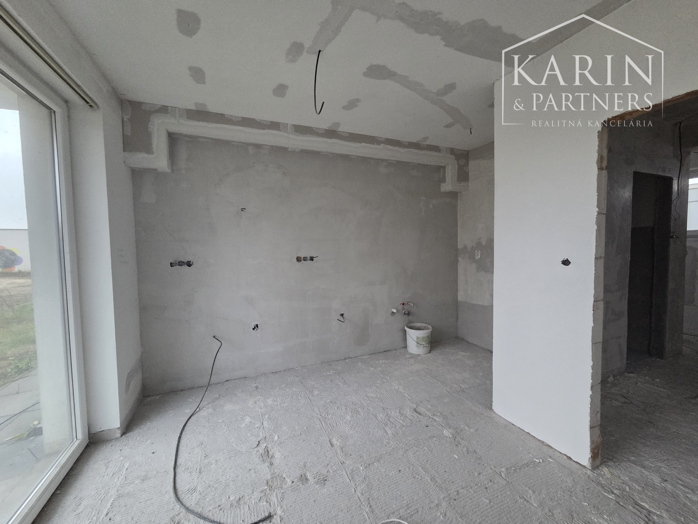 4 izbový RD s garážou, pozemok 347 m2, Ivanka pri Dunaji