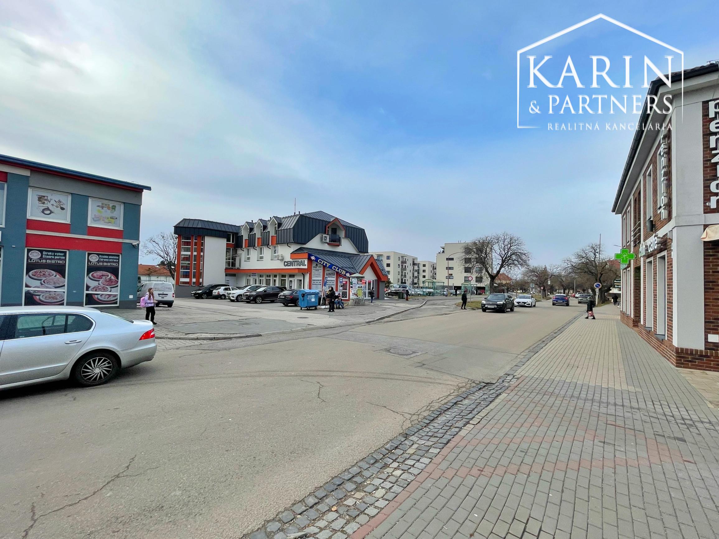 Prenájom MULTIFUNKČNÉHO priestoru v CENTRE mesta – 15 m²