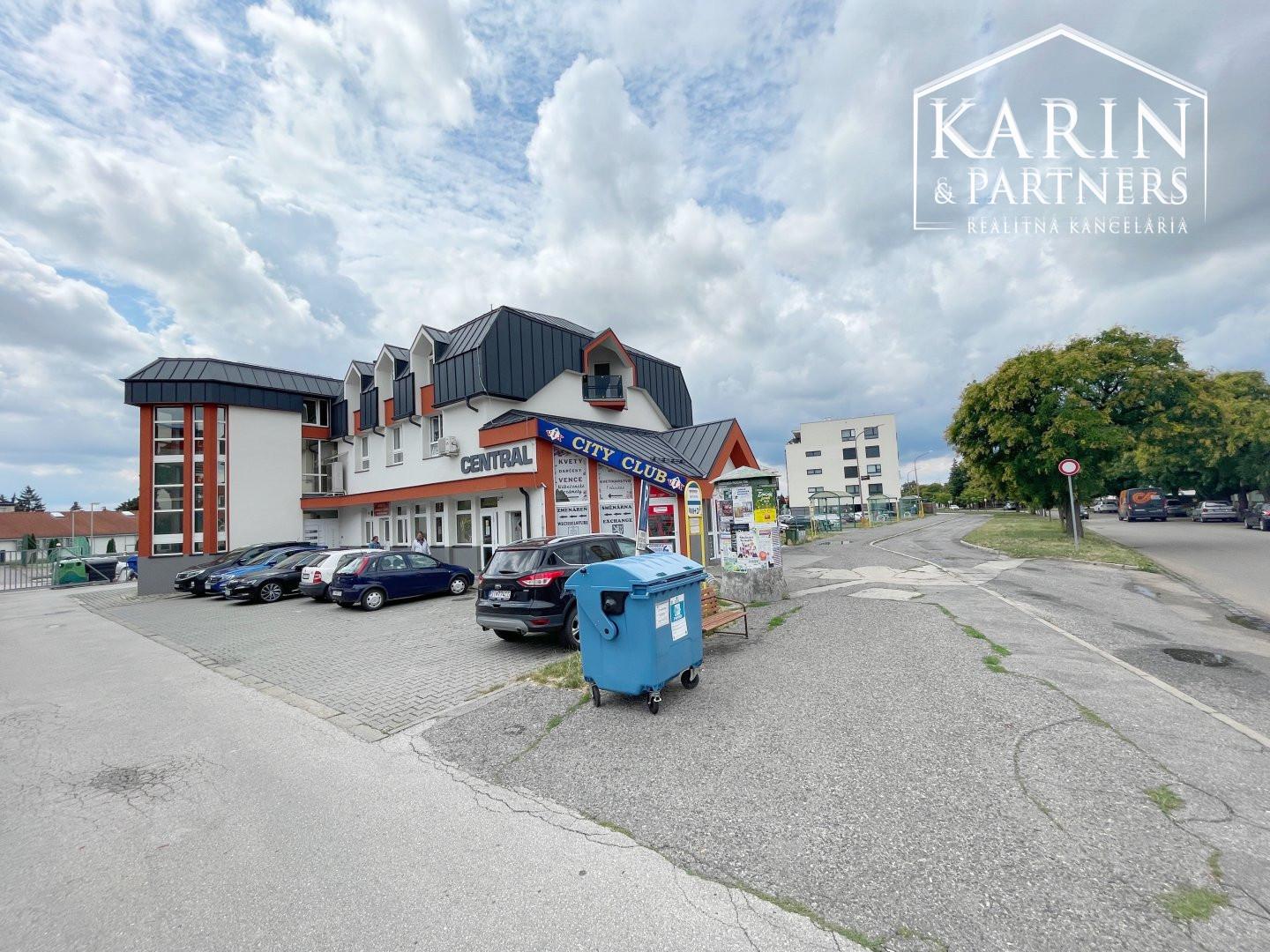 Prenájom MULTIFUNKČNÉHO priestoru v CENTRE mesta – 15 m²