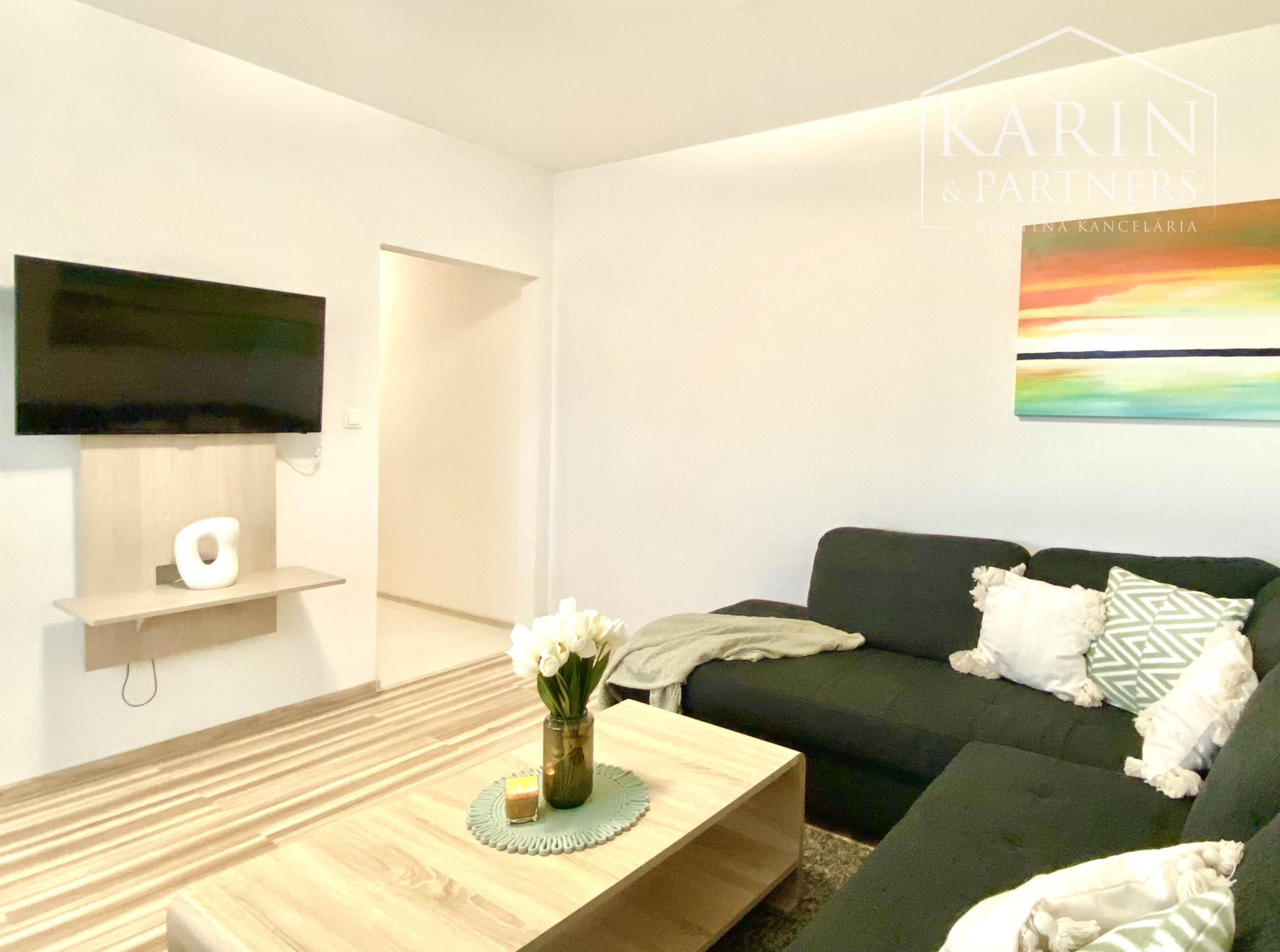 PRENAJATÉ!!! Prenájom novostavby  1-izbového bytu vo Vlčkovciach – plne zariadený, s loggiou