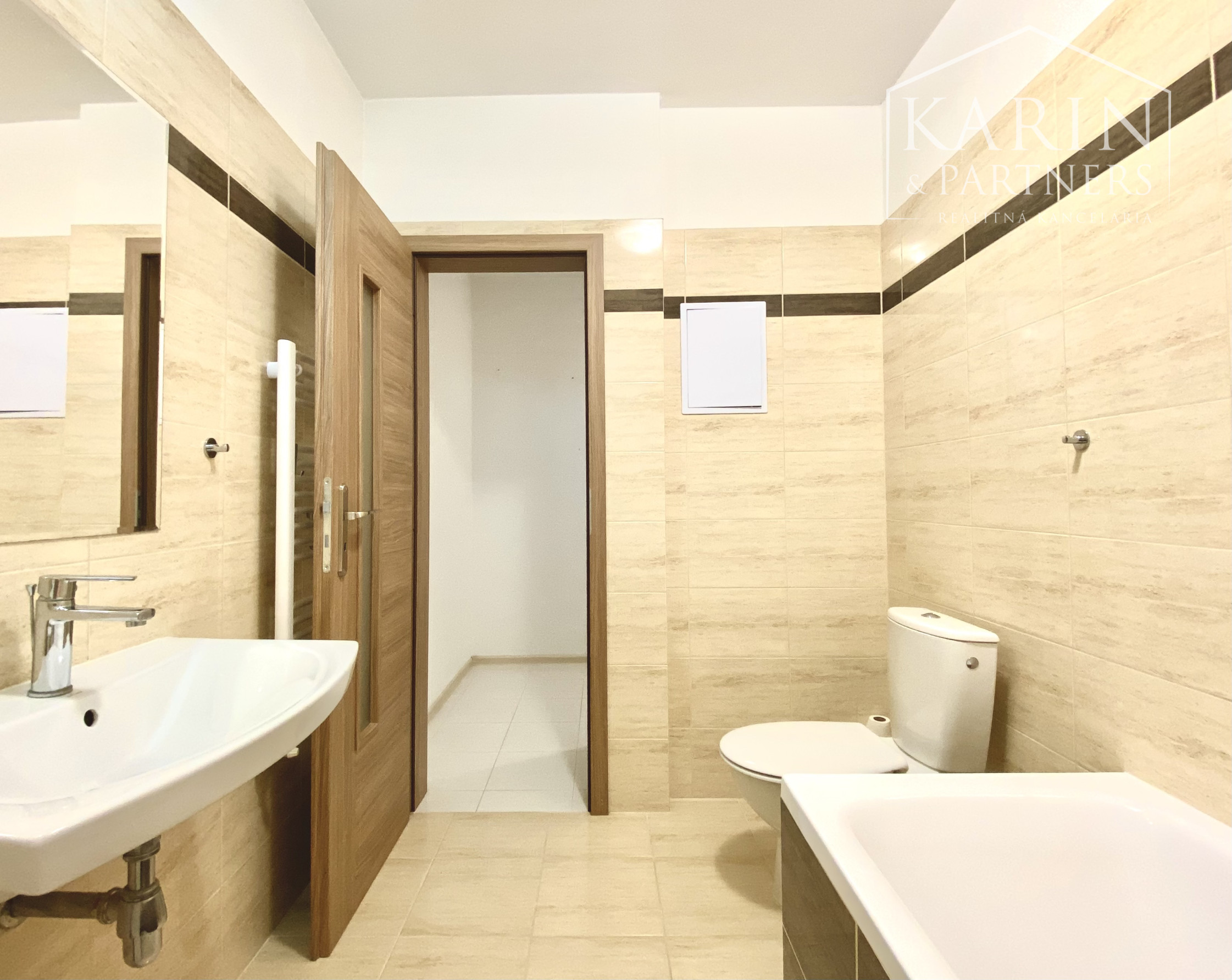 PRENAJATÉ!!! Prenájom novostavby  1-izbového bytu vo Vlčkovciach – plne zariadený, s loggiou