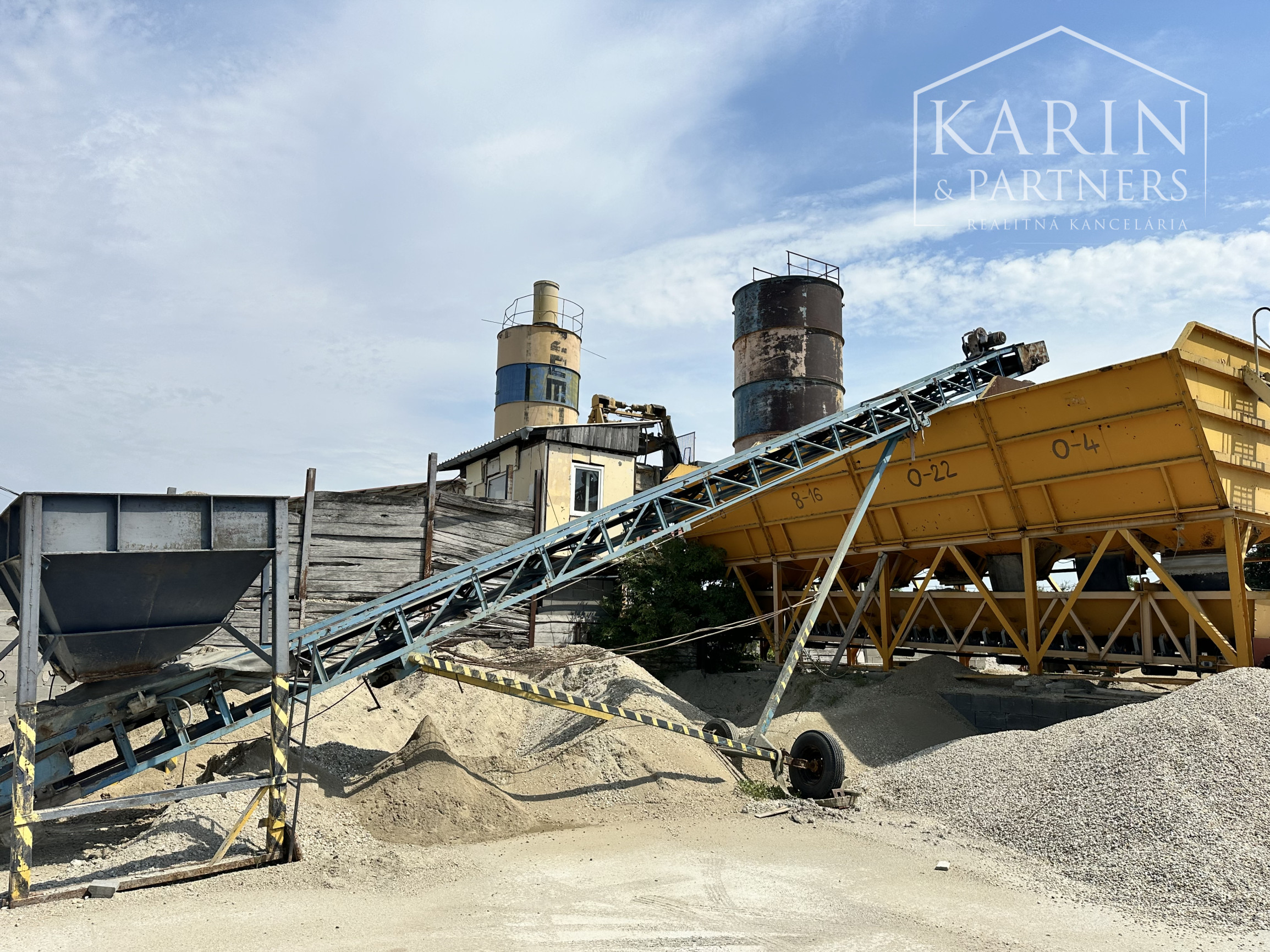 PRENÁJOM kompletne vybavenej betonárky s personálom, 4KM - od mesta ŠURANY