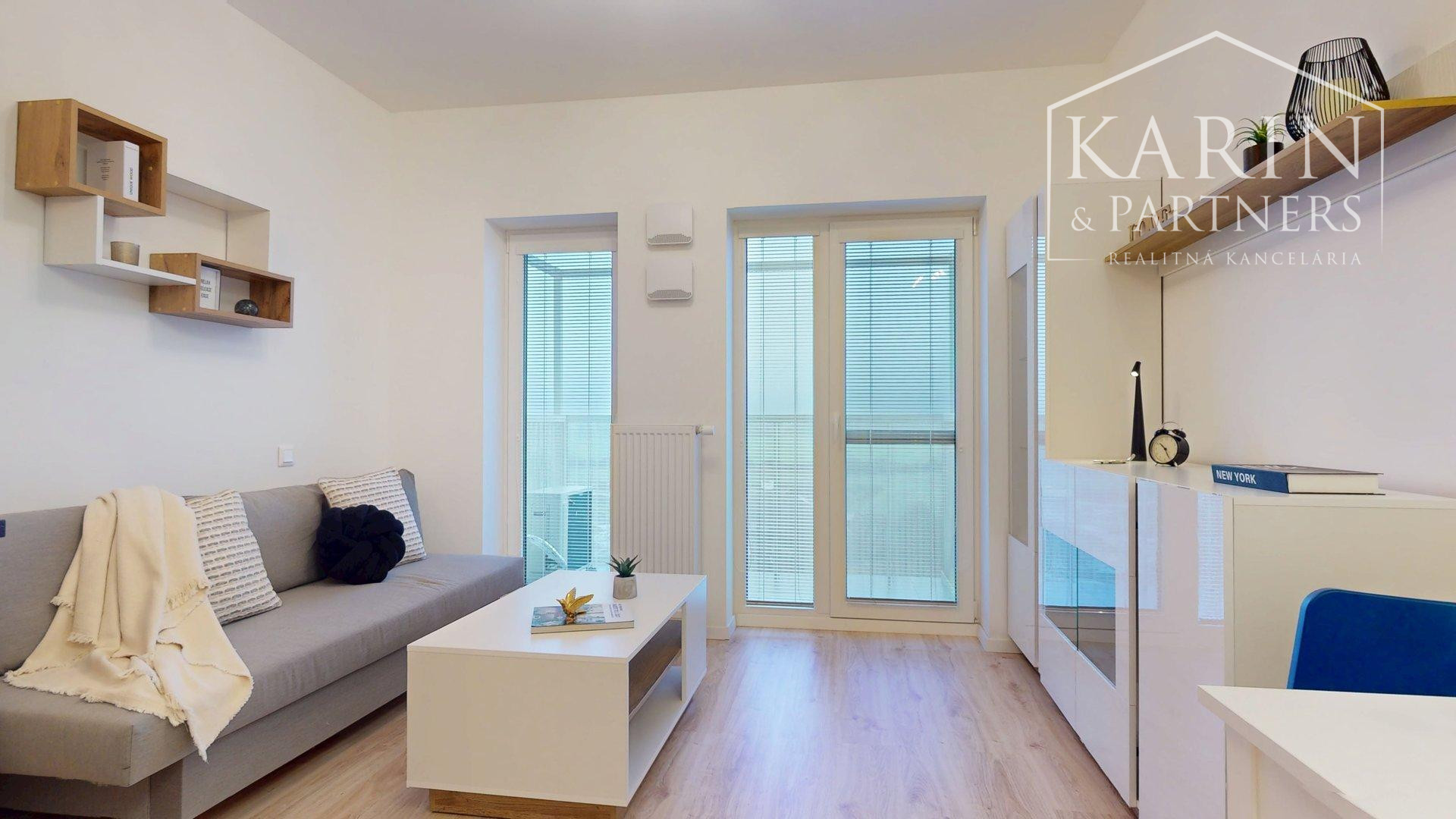 REZERVOVANÝ KOMPLETNE VKUSNE ZARIADENÝ 1I BYT S BALKÓNOM | SLNEČNICE POP